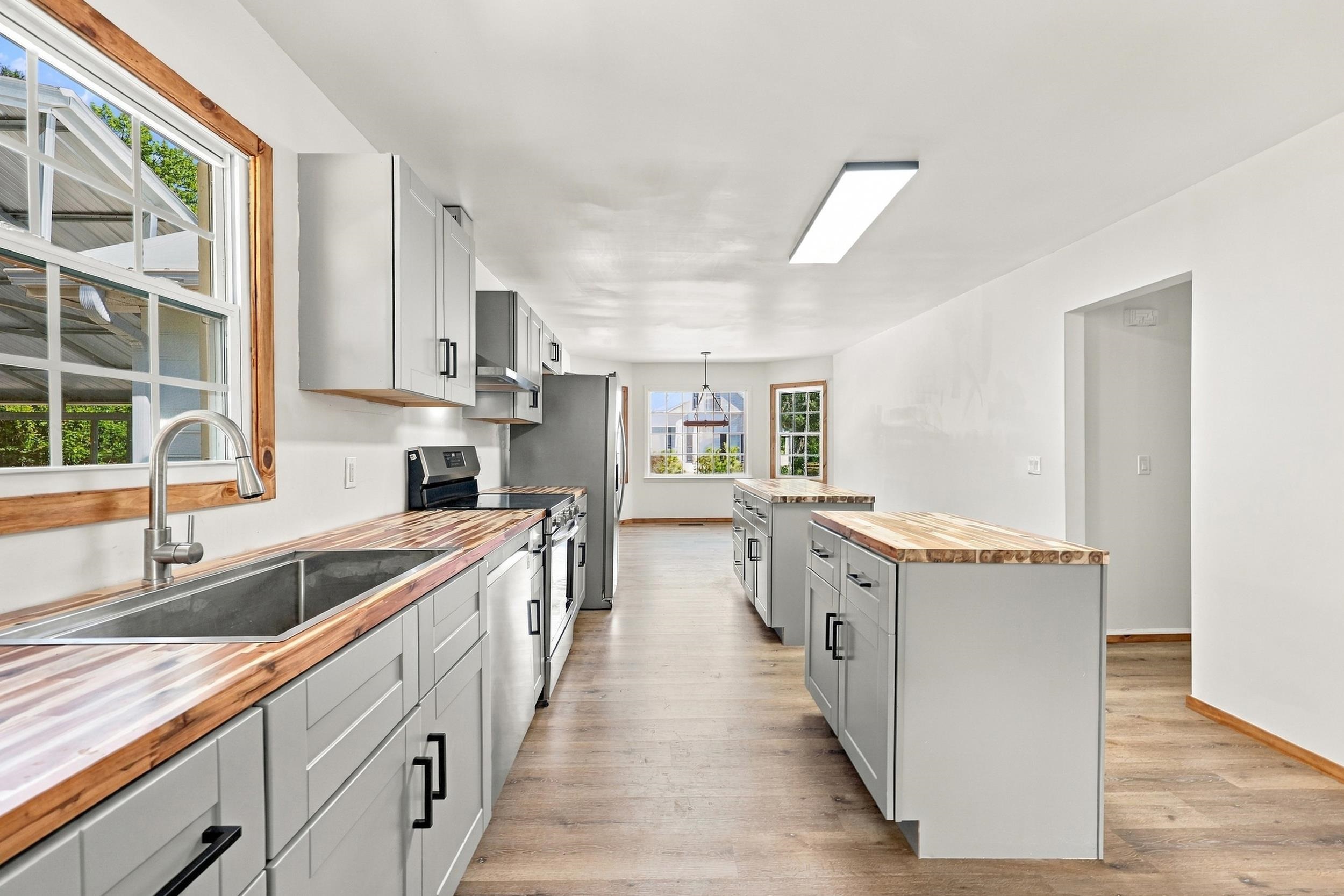 815 3rd Ave.