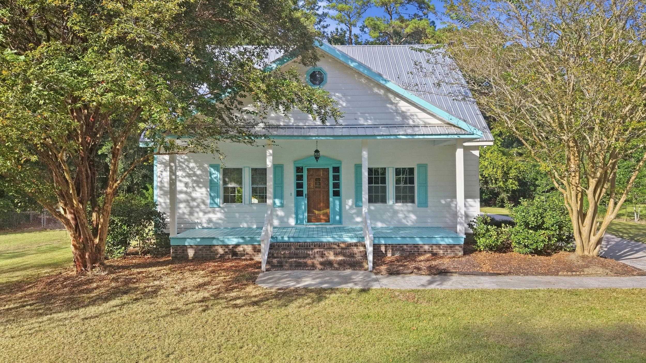 815 3rd Ave.