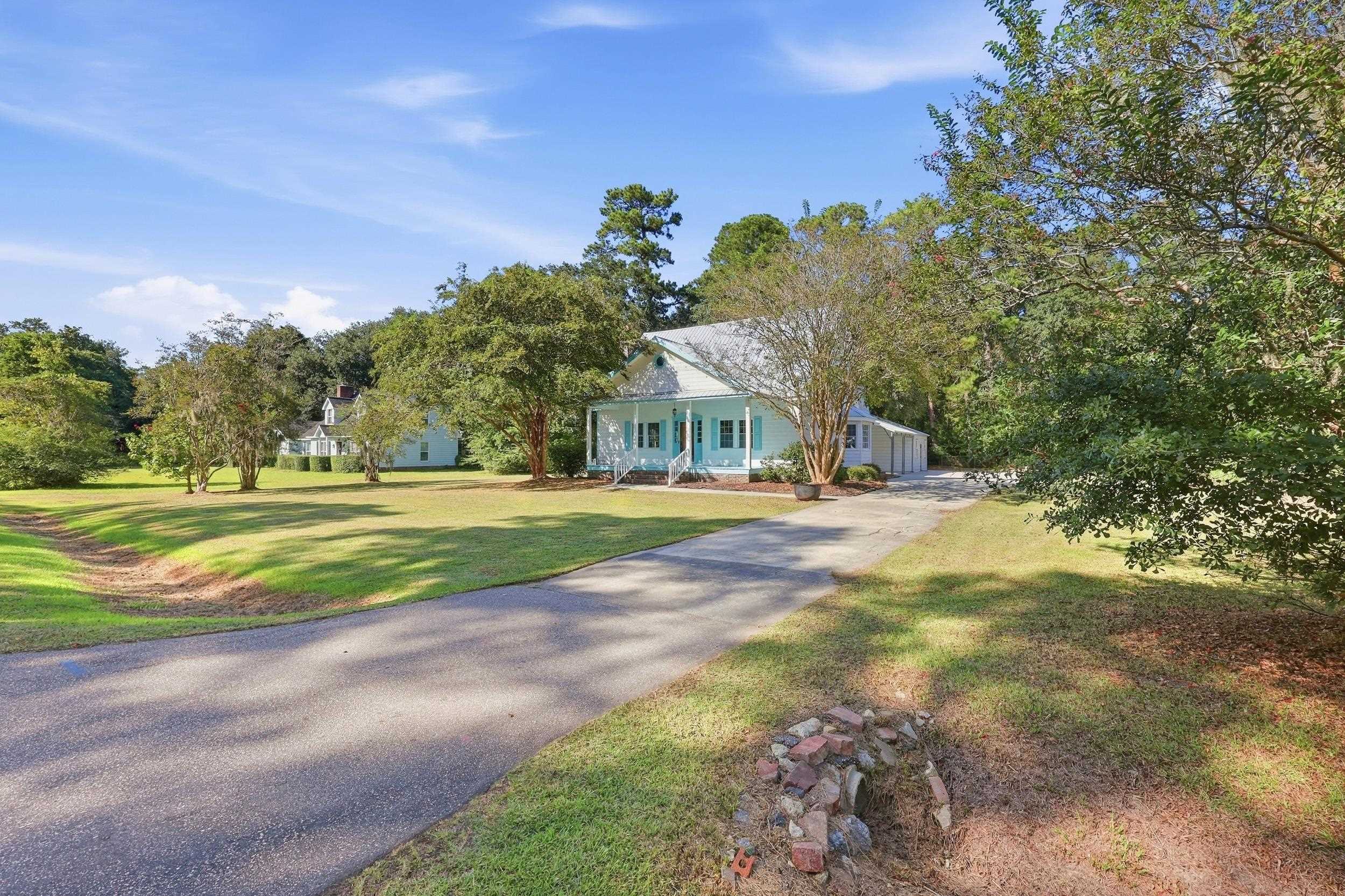 815 3rd Ave.