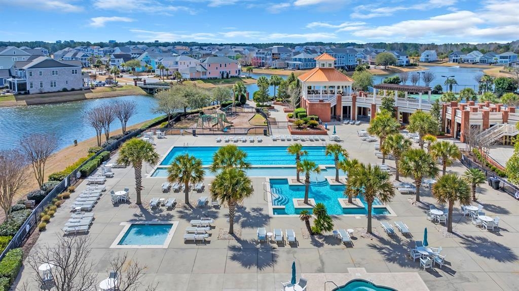 868 Crystal Water Way