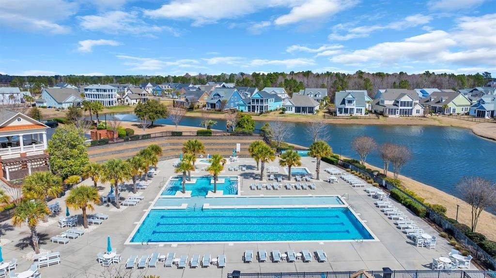868 Crystal Water Way