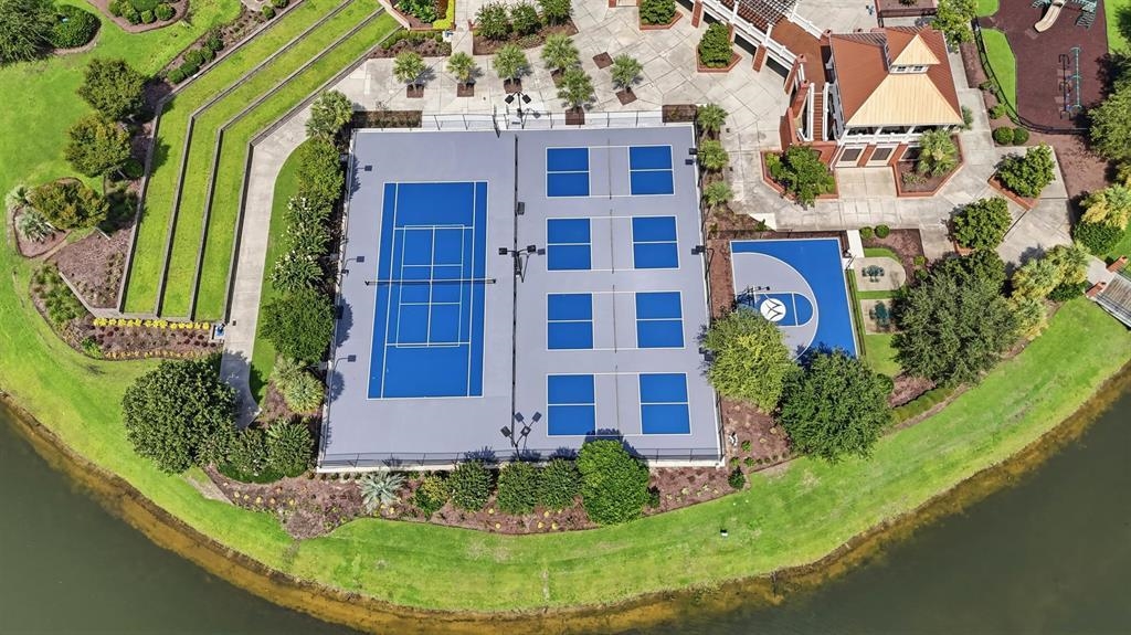 868 Crystal Water Way