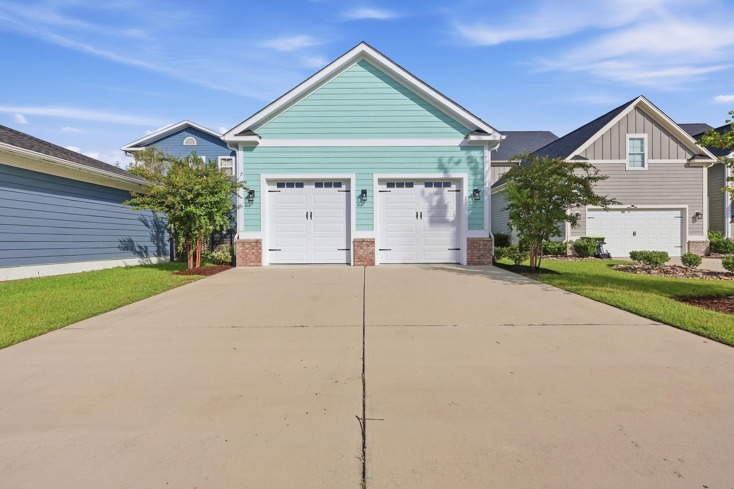 868 Crystal Water Way