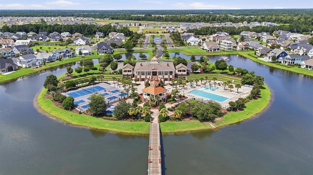 868 Crystal Water Way