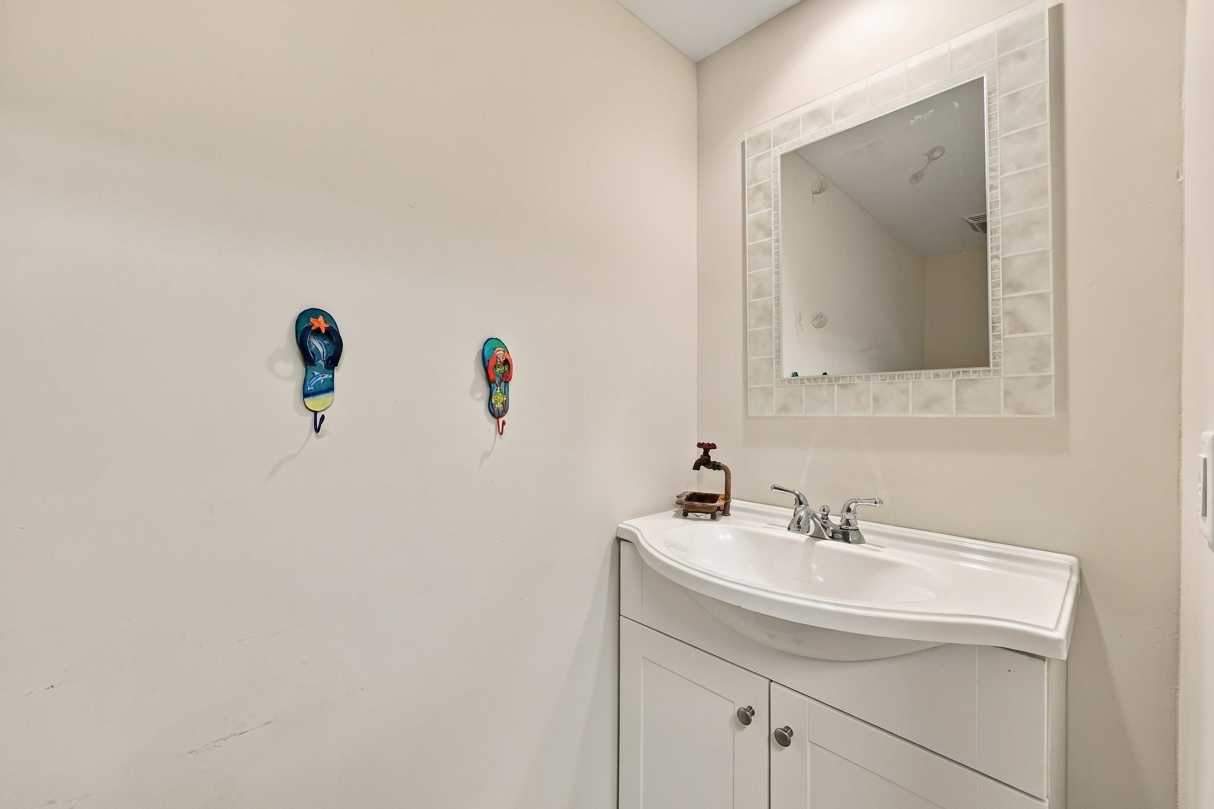 13 Beachwalker Ct.