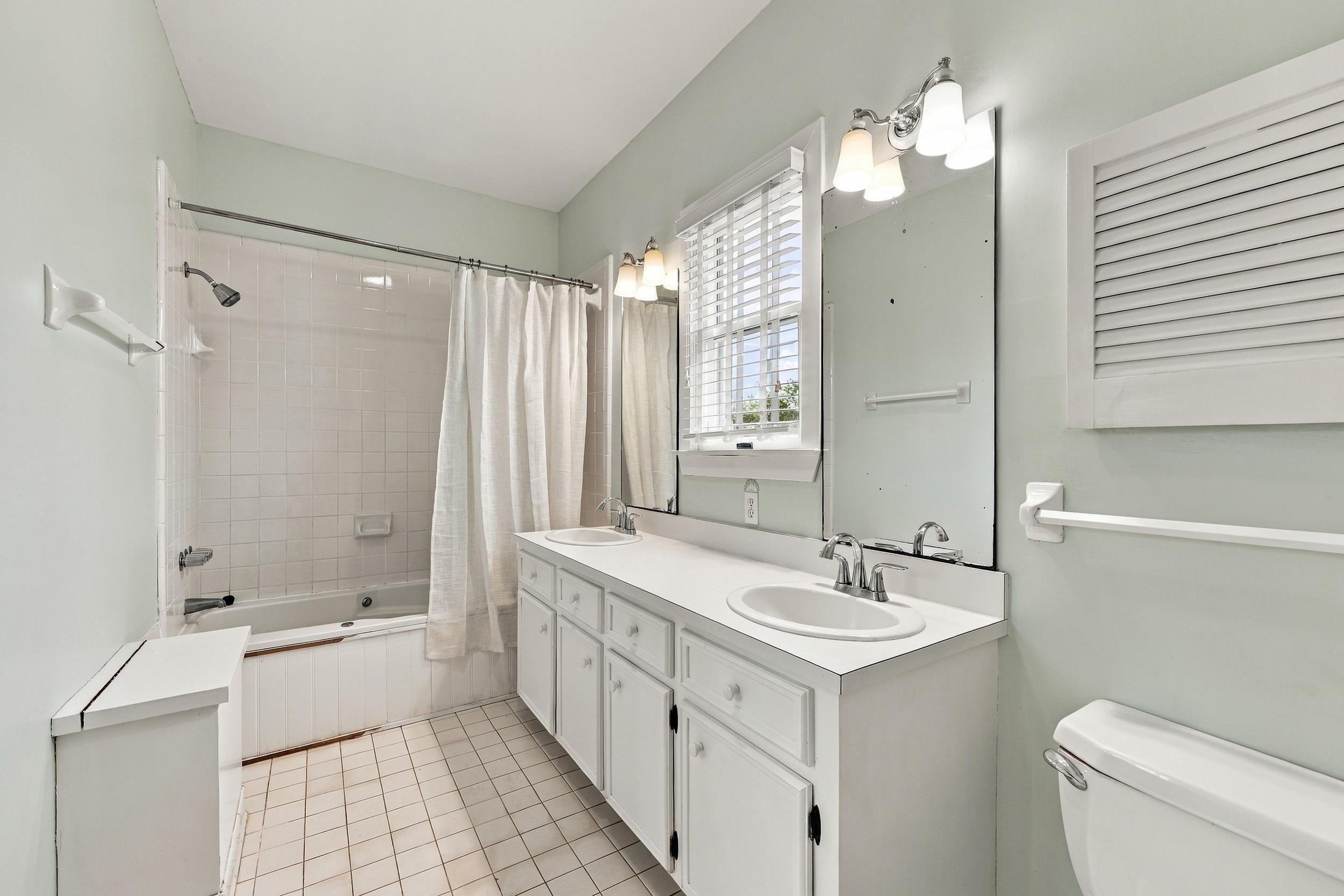 13 Beachwalker Ct.