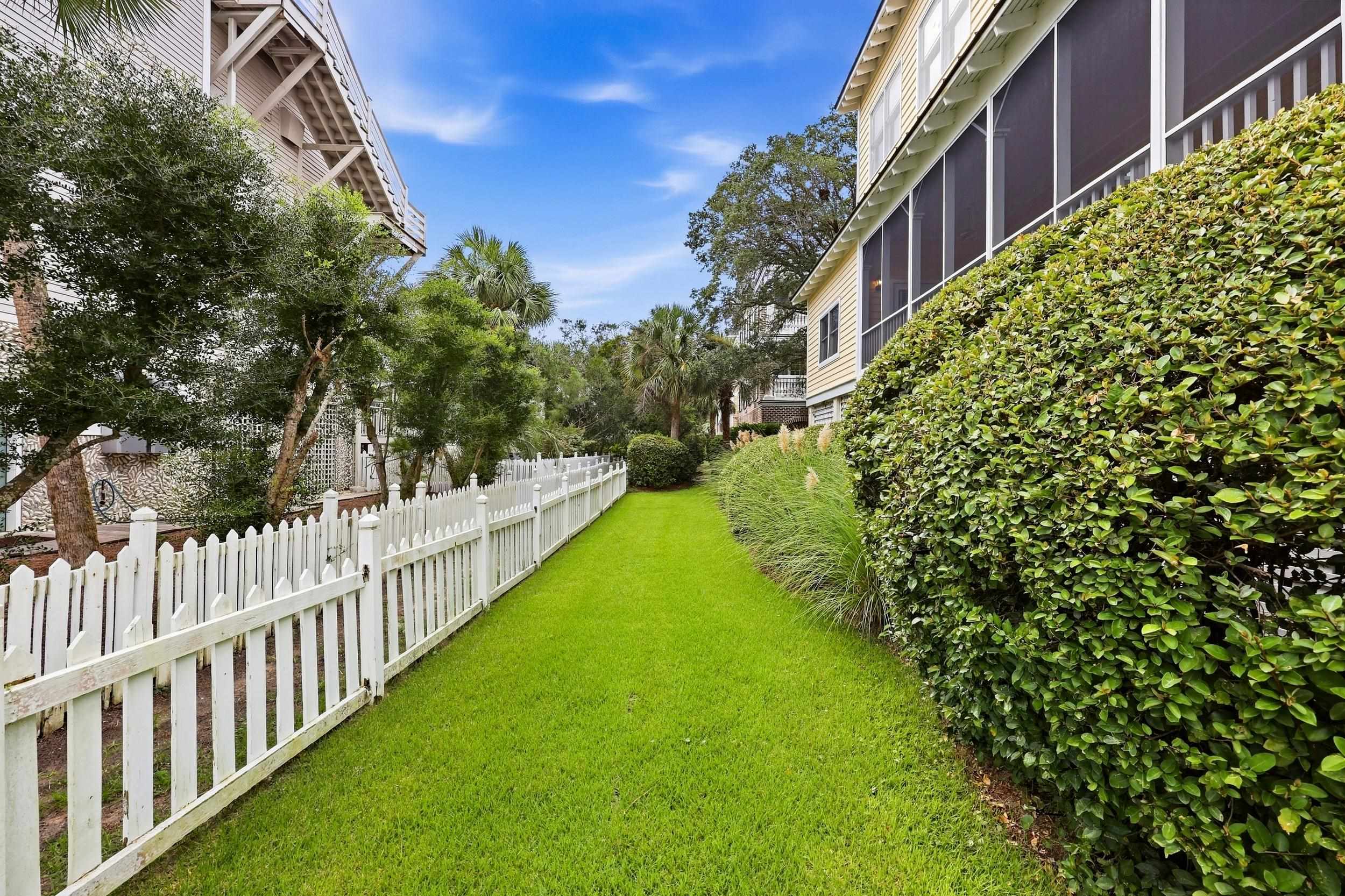 13 Beachwalker Ct.