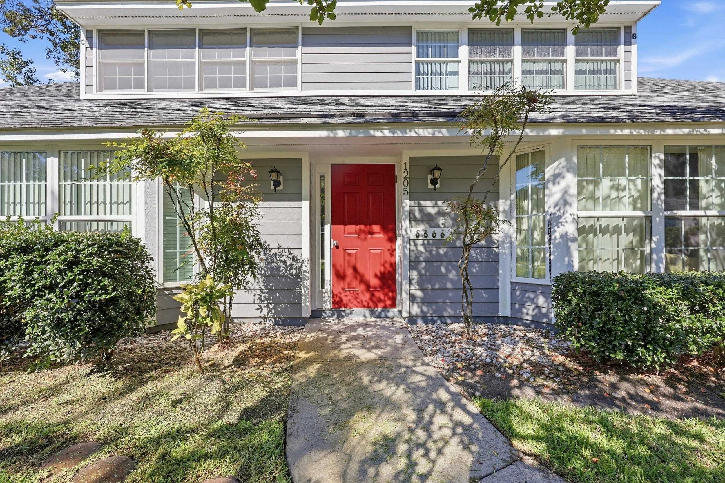 1205 Tiffany Ln. Unit: 5F