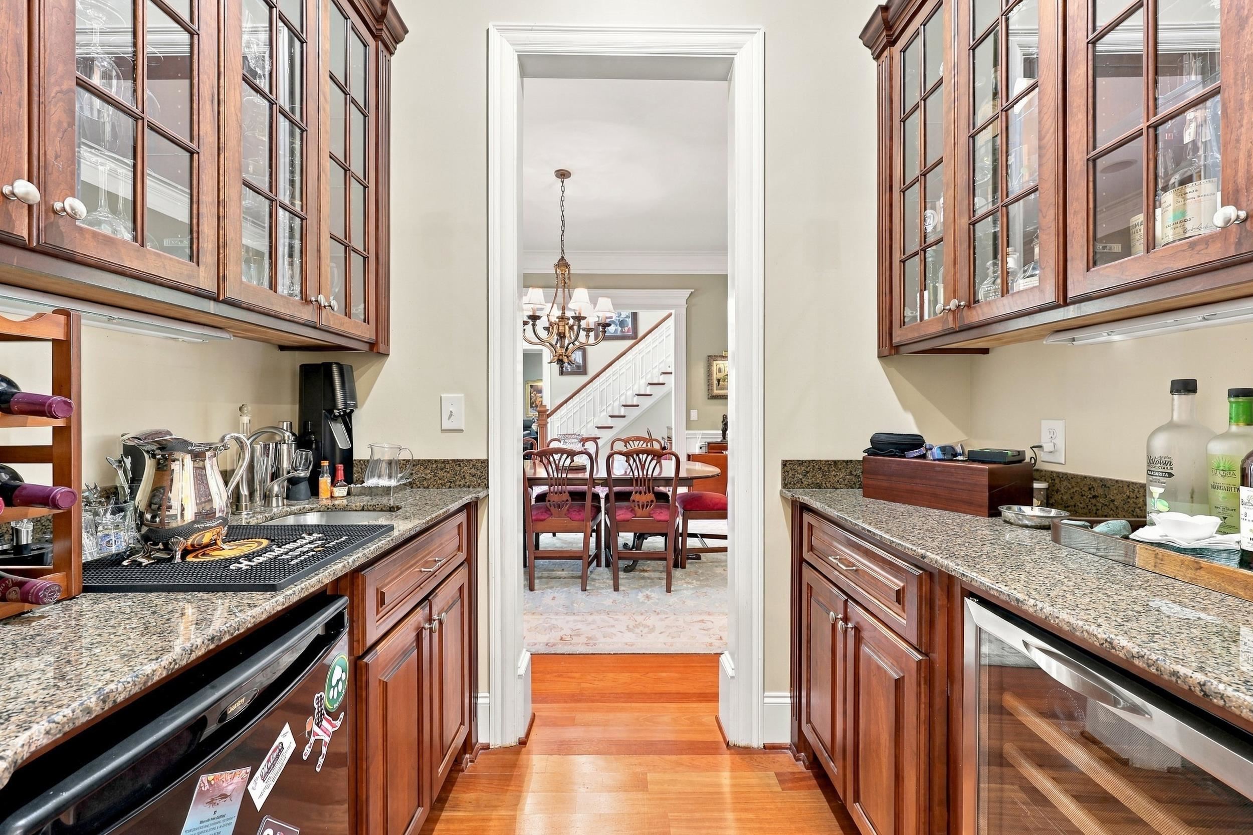 226 Oatland Lake Dr.