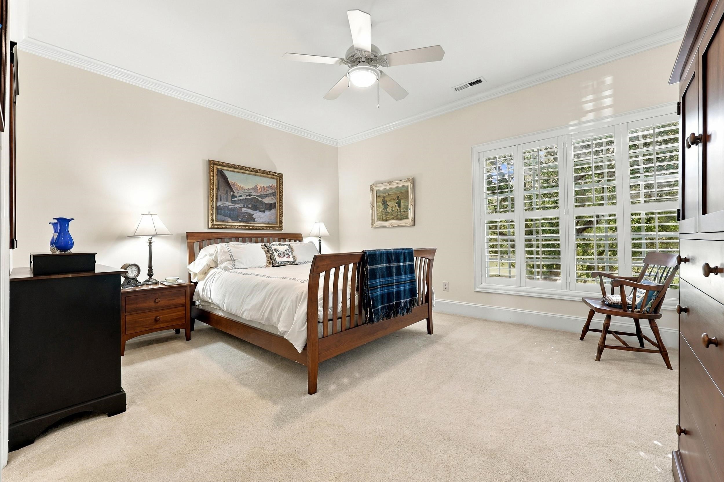 226 Oatland Lake Dr.