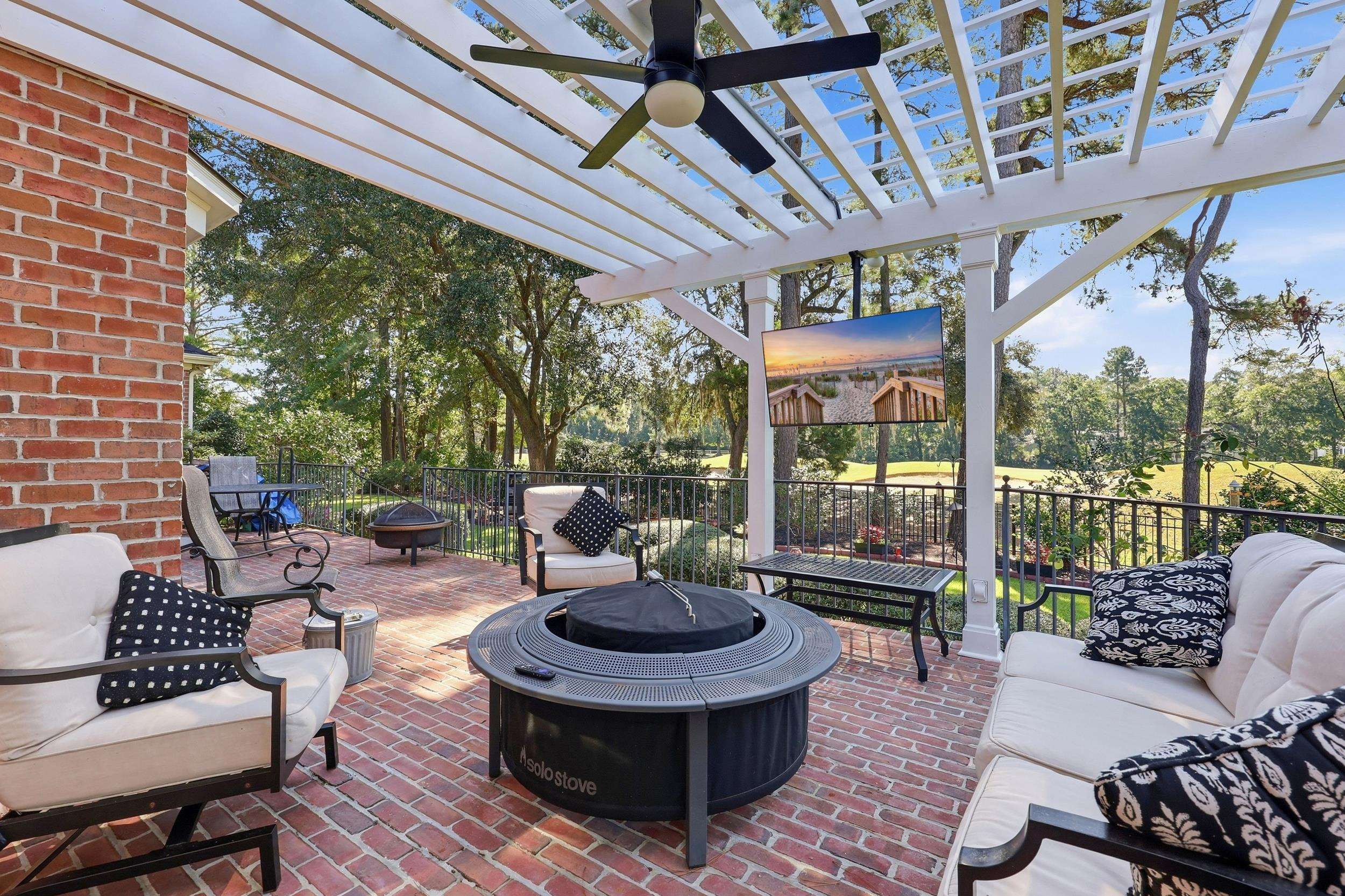 226 Oatland Lake Dr.