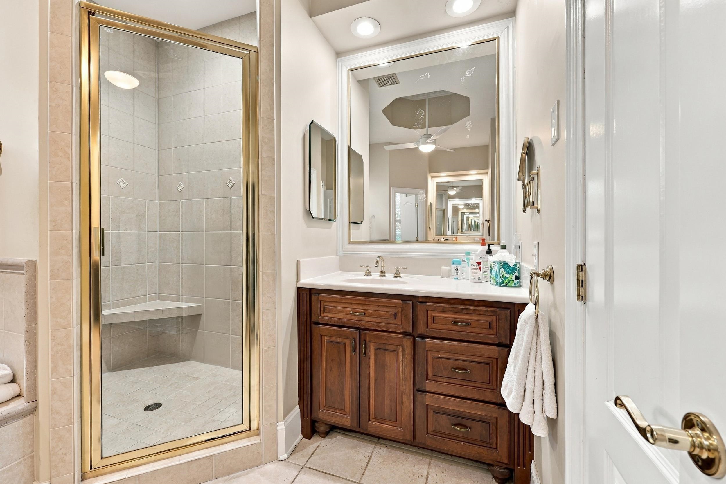 226 Oatland Lake Dr.