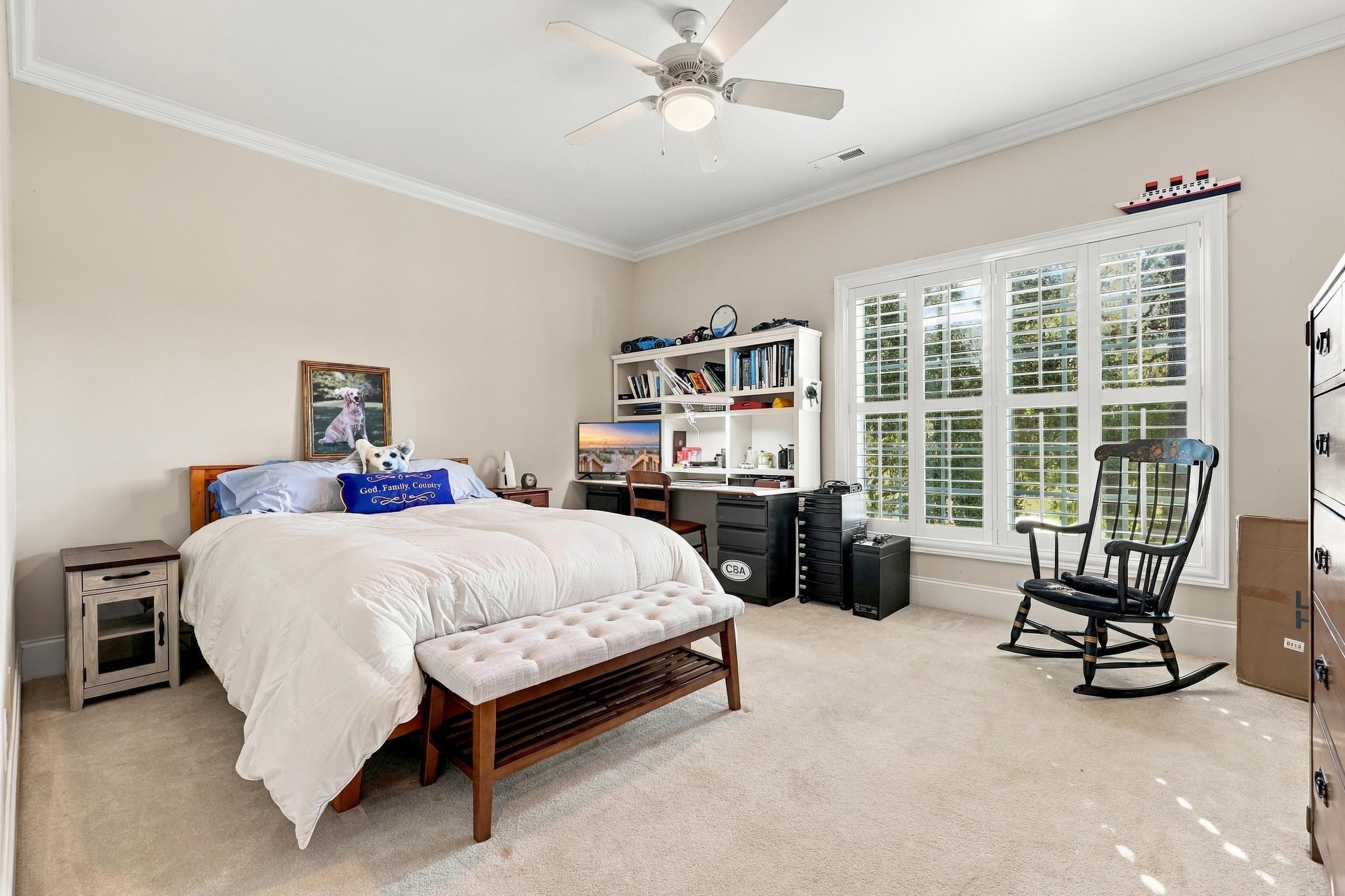 226 Oatland Lake Dr.