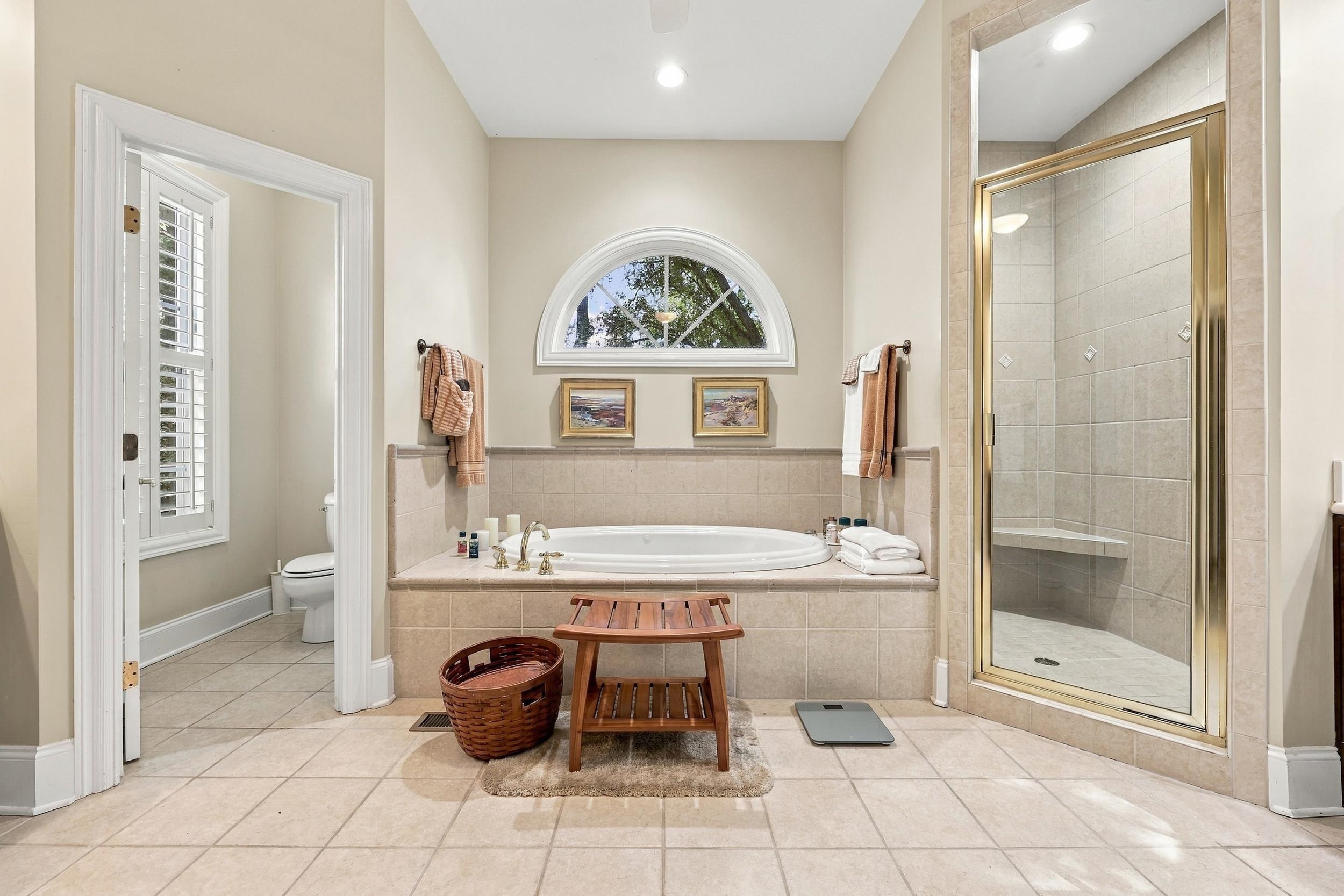 226 Oatland Lake Dr.