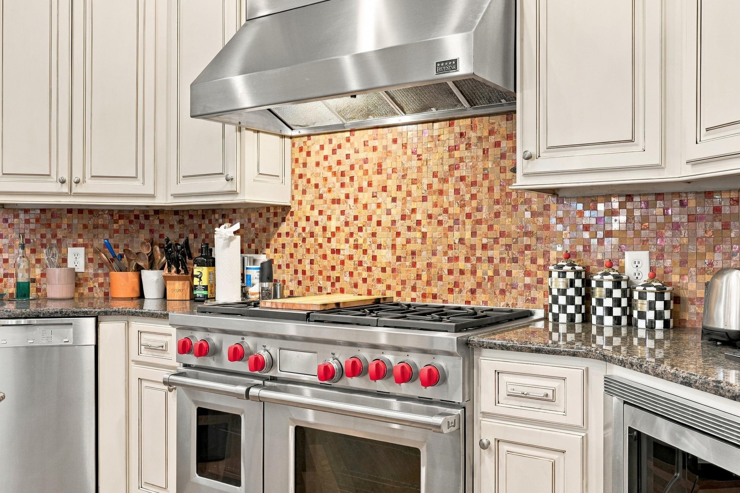 226 Oatland Lake Dr.