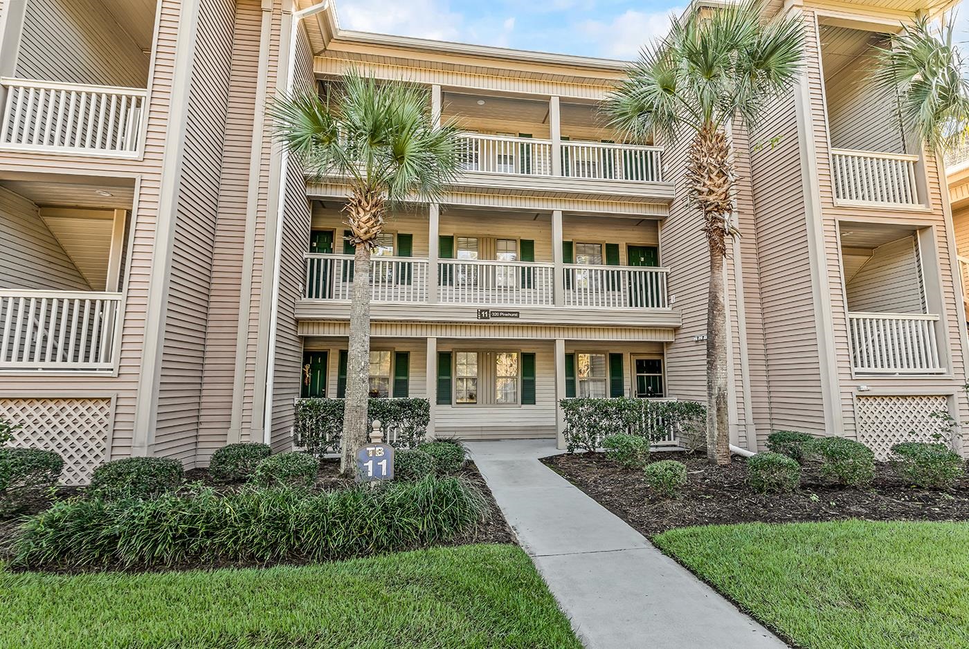 320 Pinehurst Ln. Unit: 11-I