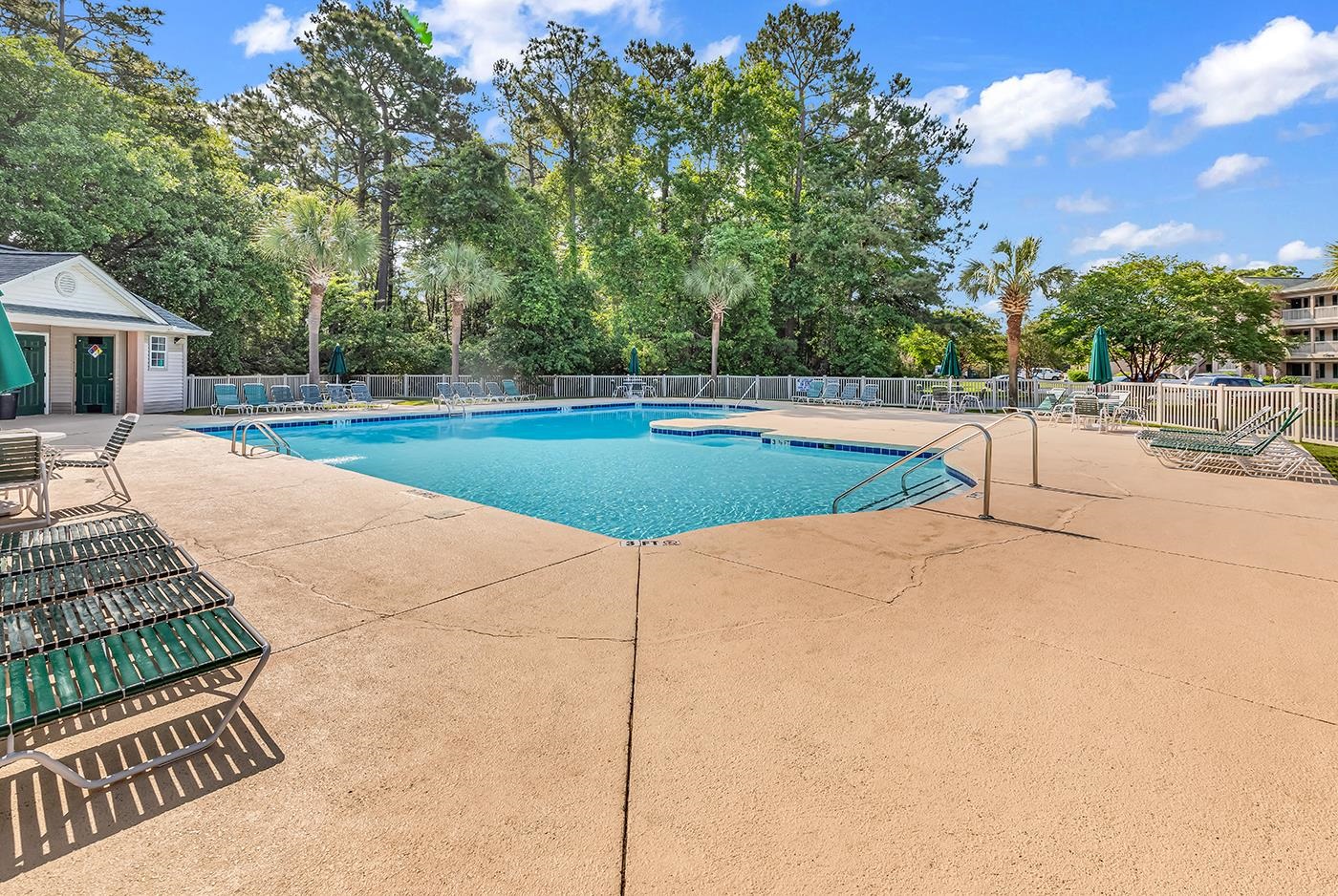 320 Pinehurst Ln. Unit: 11-I