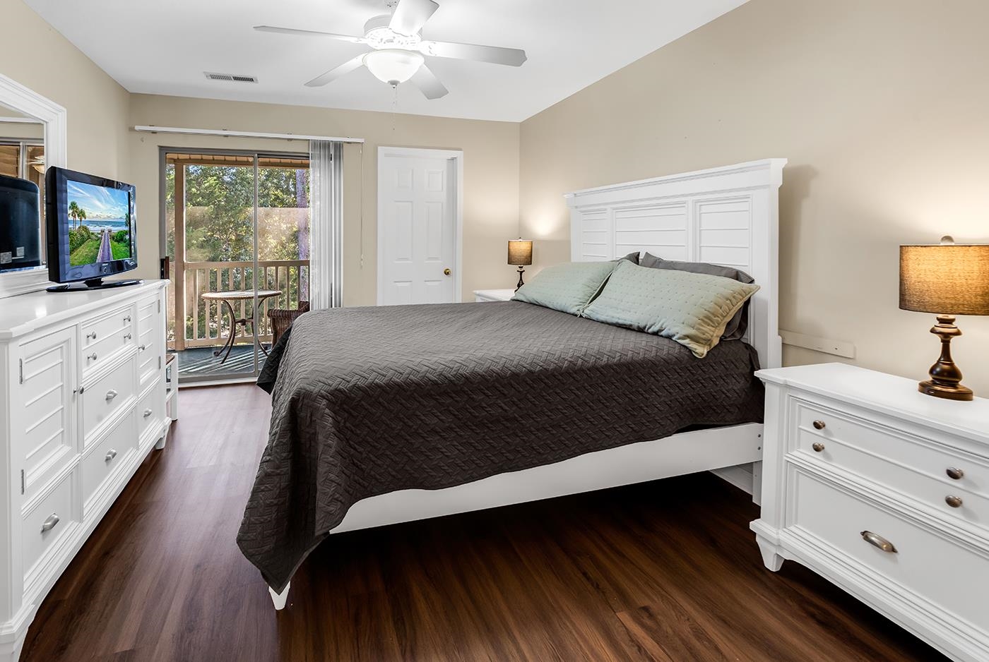 320 Pinehurst Ln. Unit: 11-I
