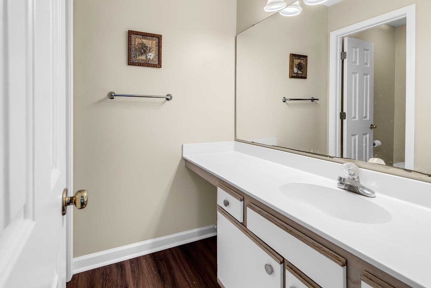320 Pinehurst Ln. Unit: 11-I