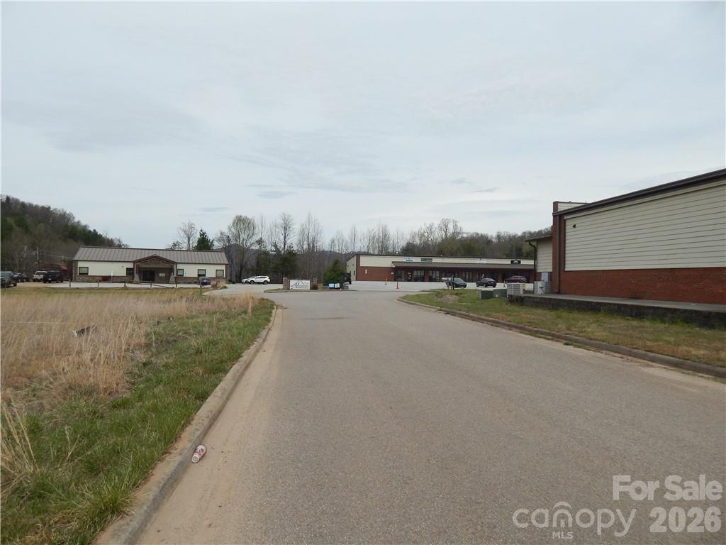 Lot B Macon Center Drive Unit: B