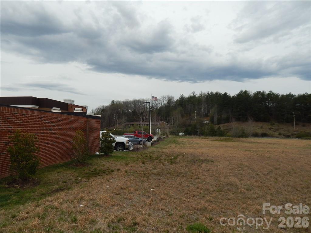 Lot B Macon Center Drive Unit: B
