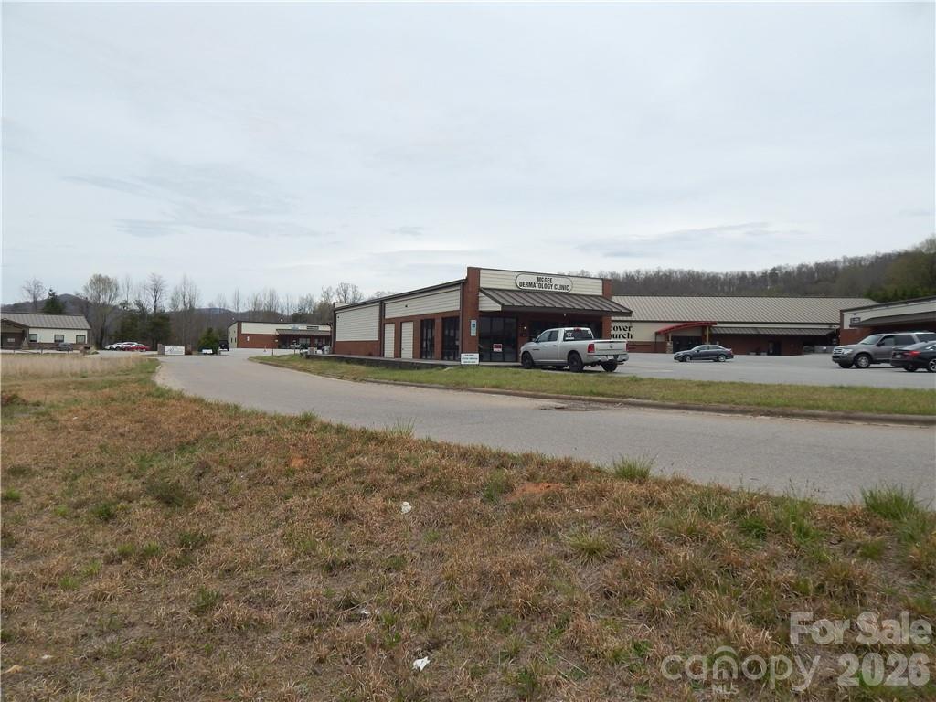 Lot B Macon Center Drive Unit: B