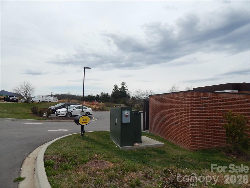 Lot B Macon Center Drive Unit: B