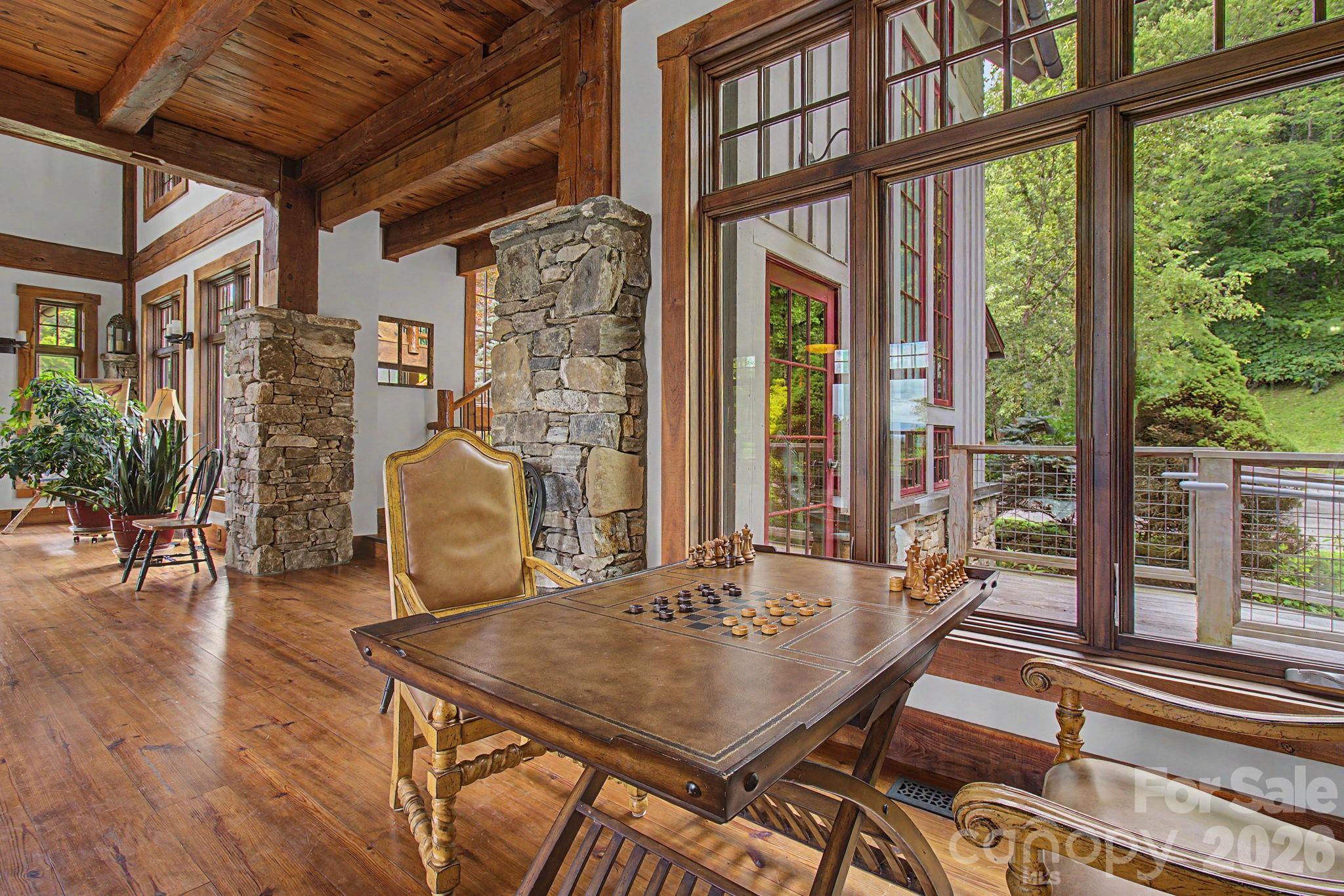 580 Freemont Drive Unit: 80