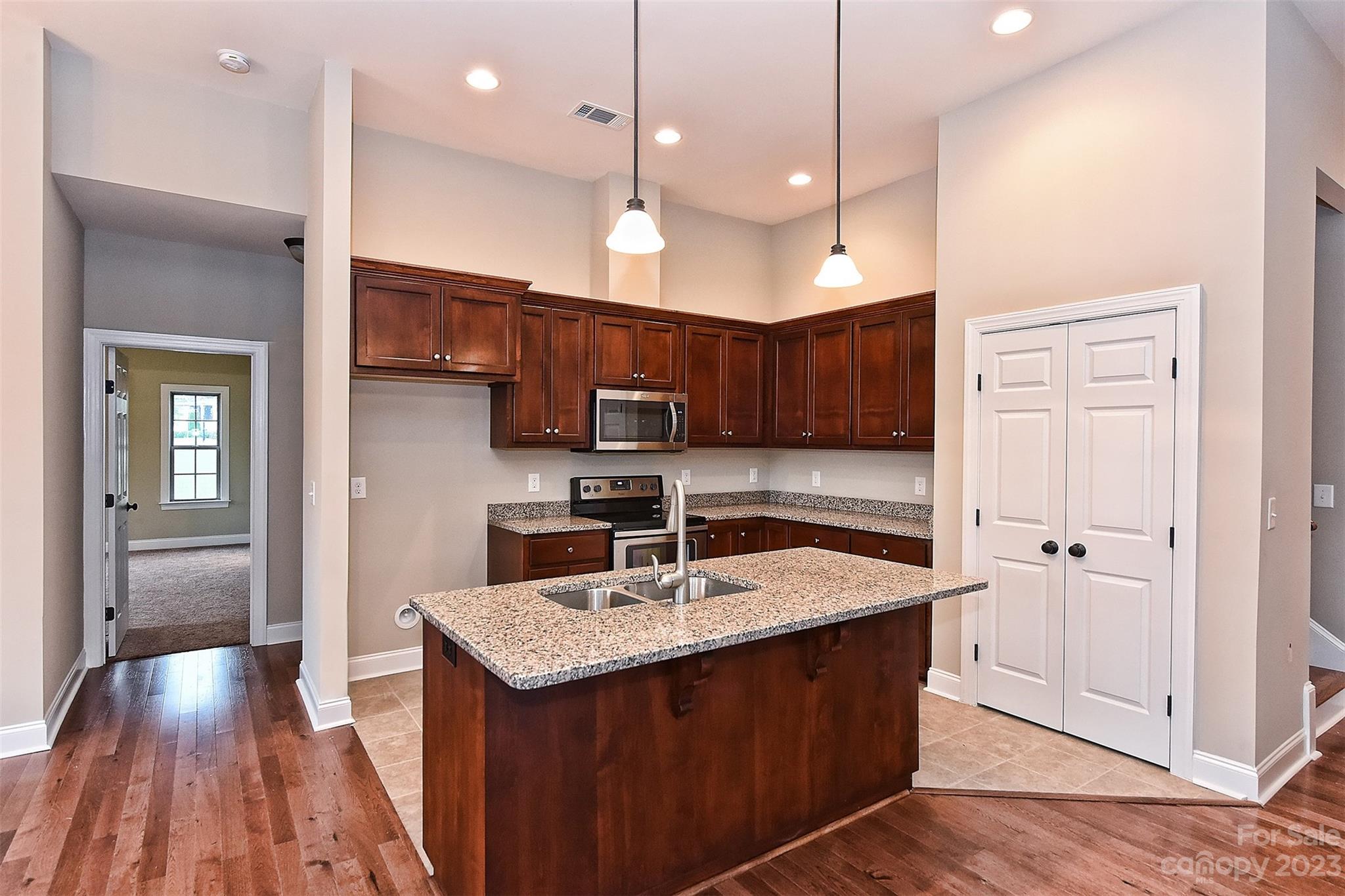 TBD Ella Drive Unit: 111