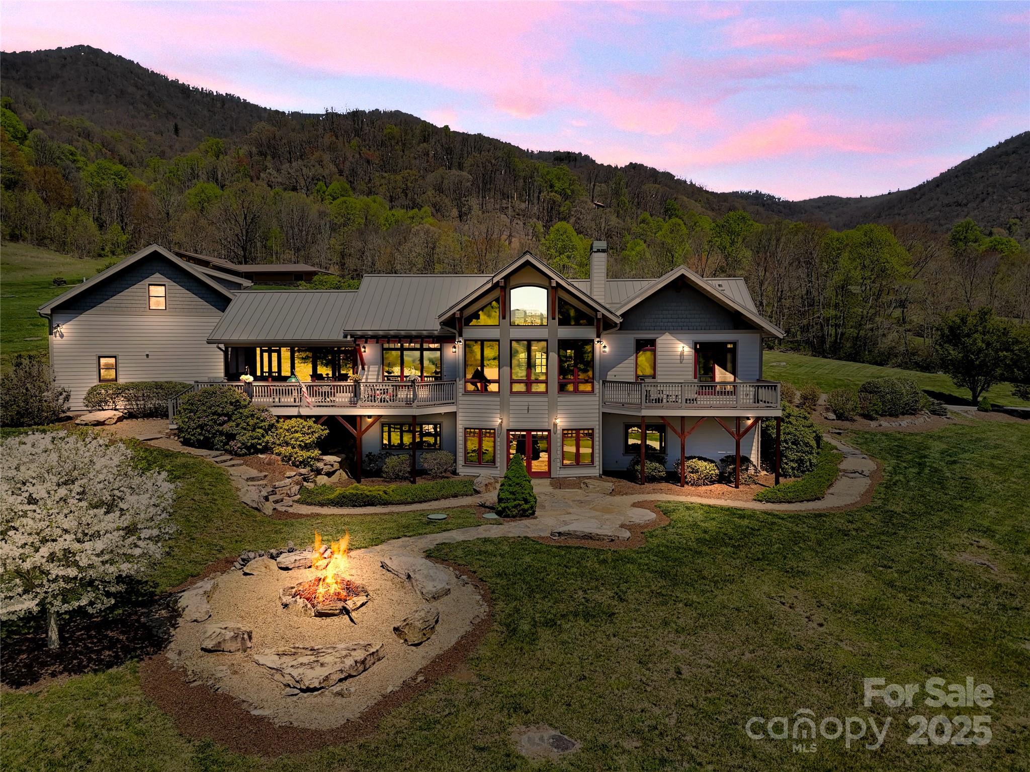 12 Rolling Meadow Lane