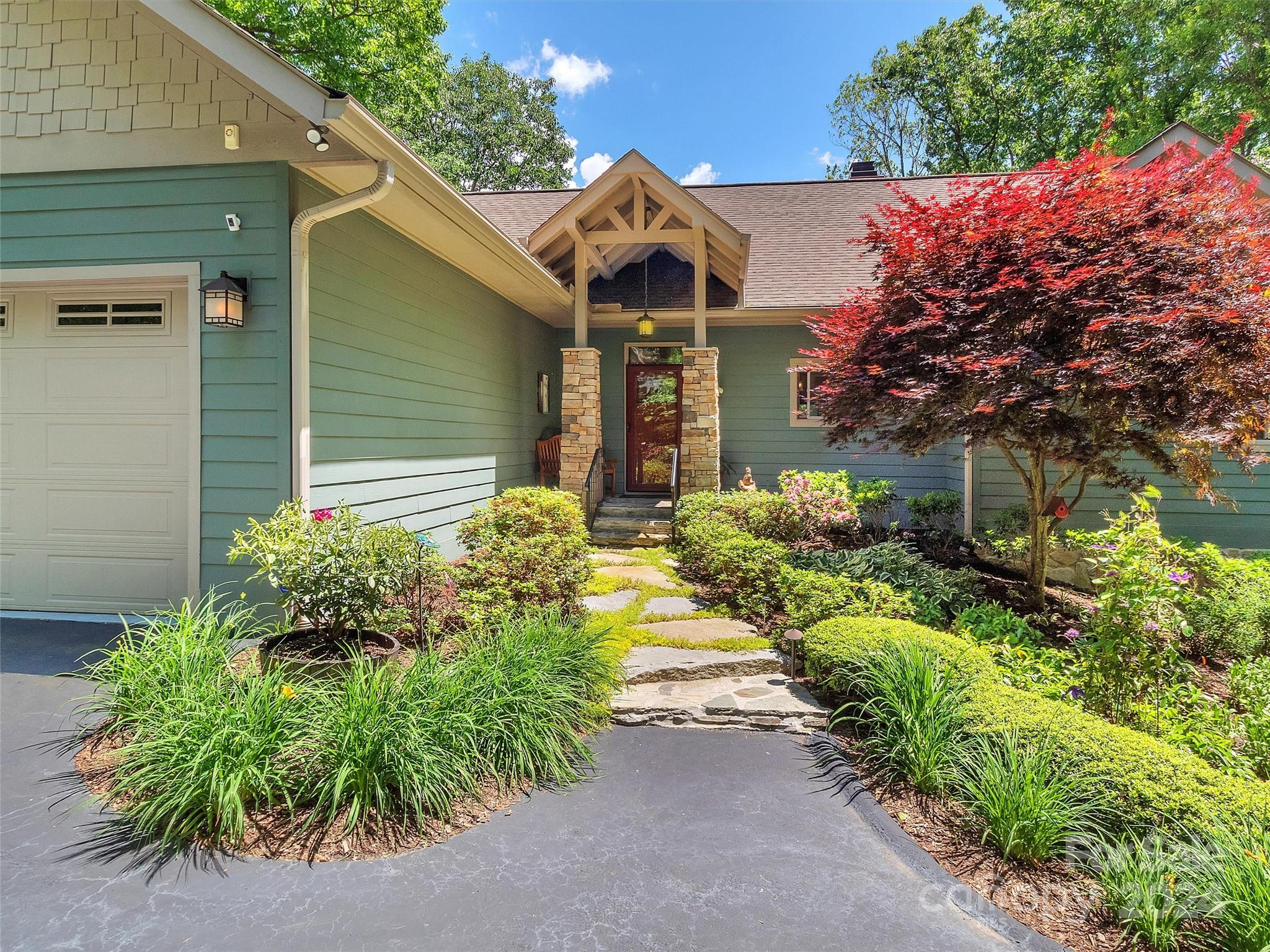 16 Rambling Ridge Road