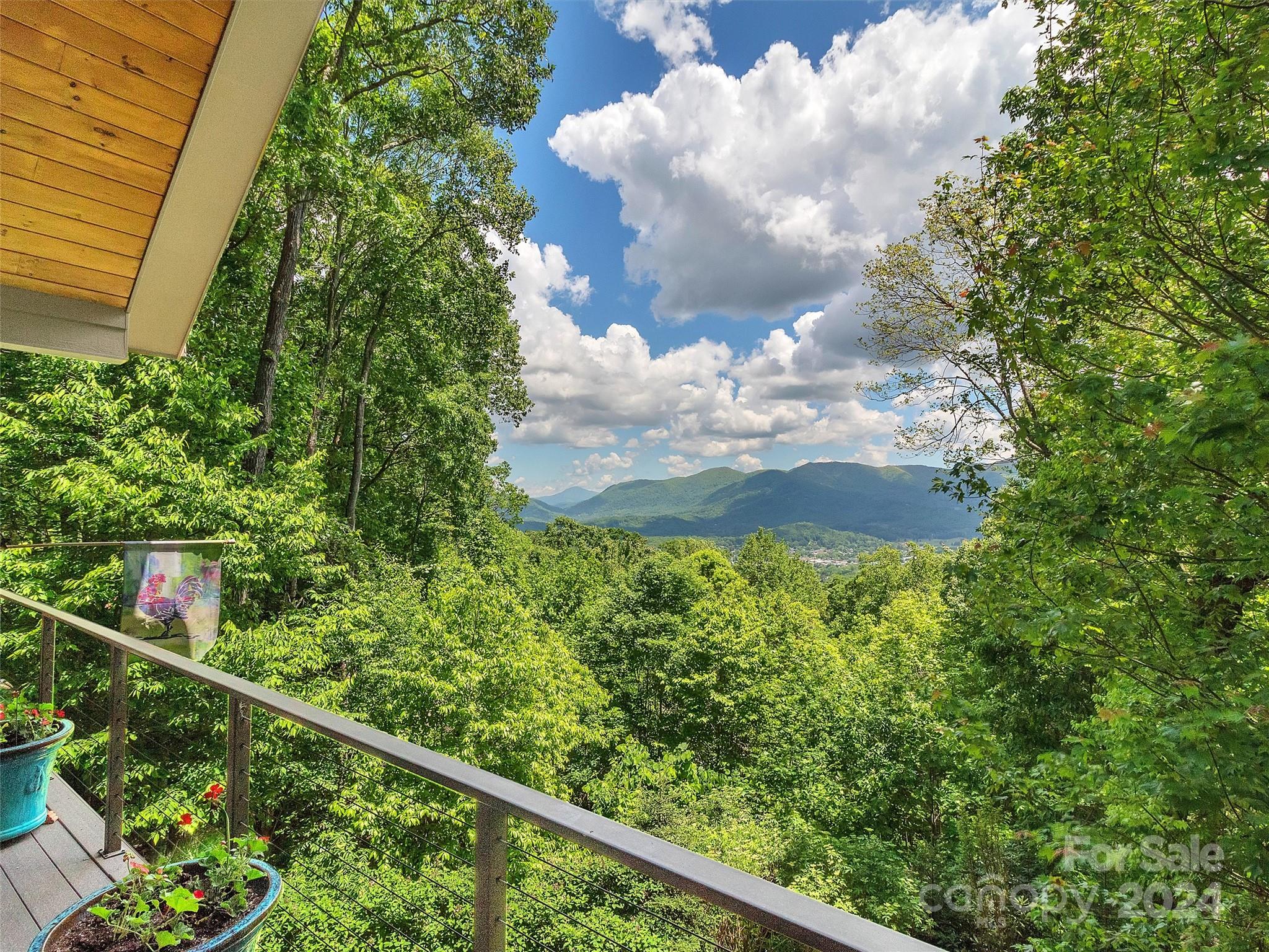 16 Rambling Ridge Road