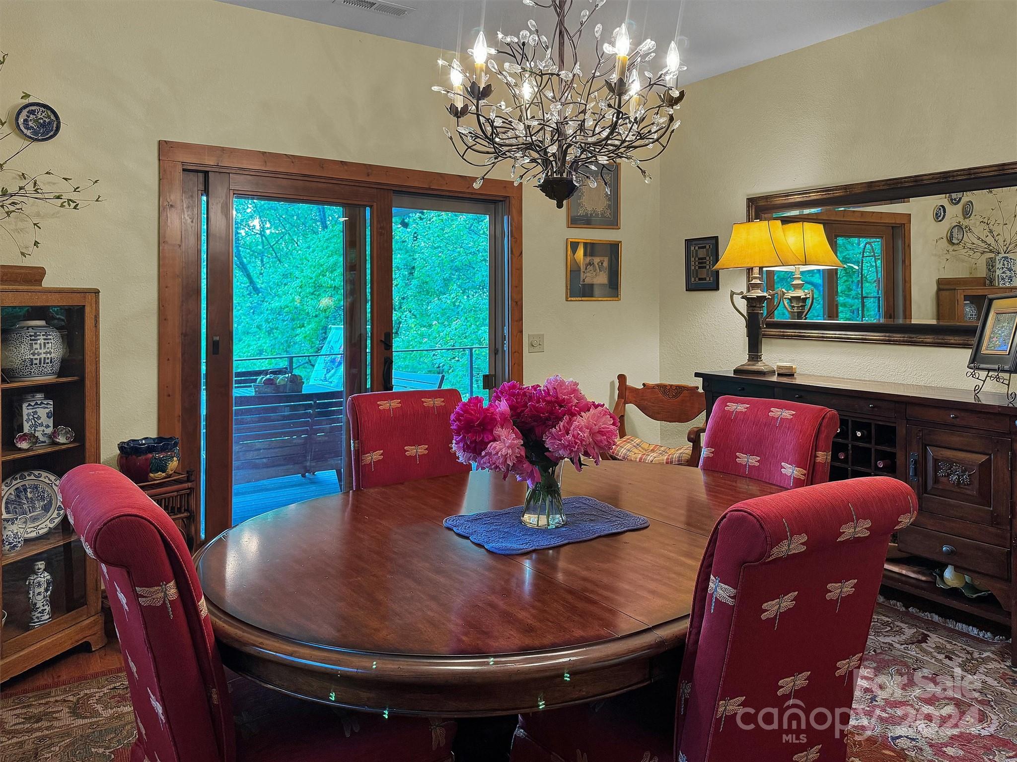 16 Rambling Ridge Road