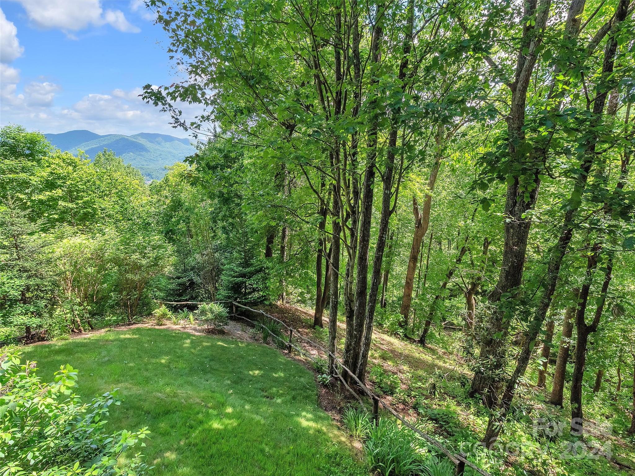 16 Rambling Ridge Road