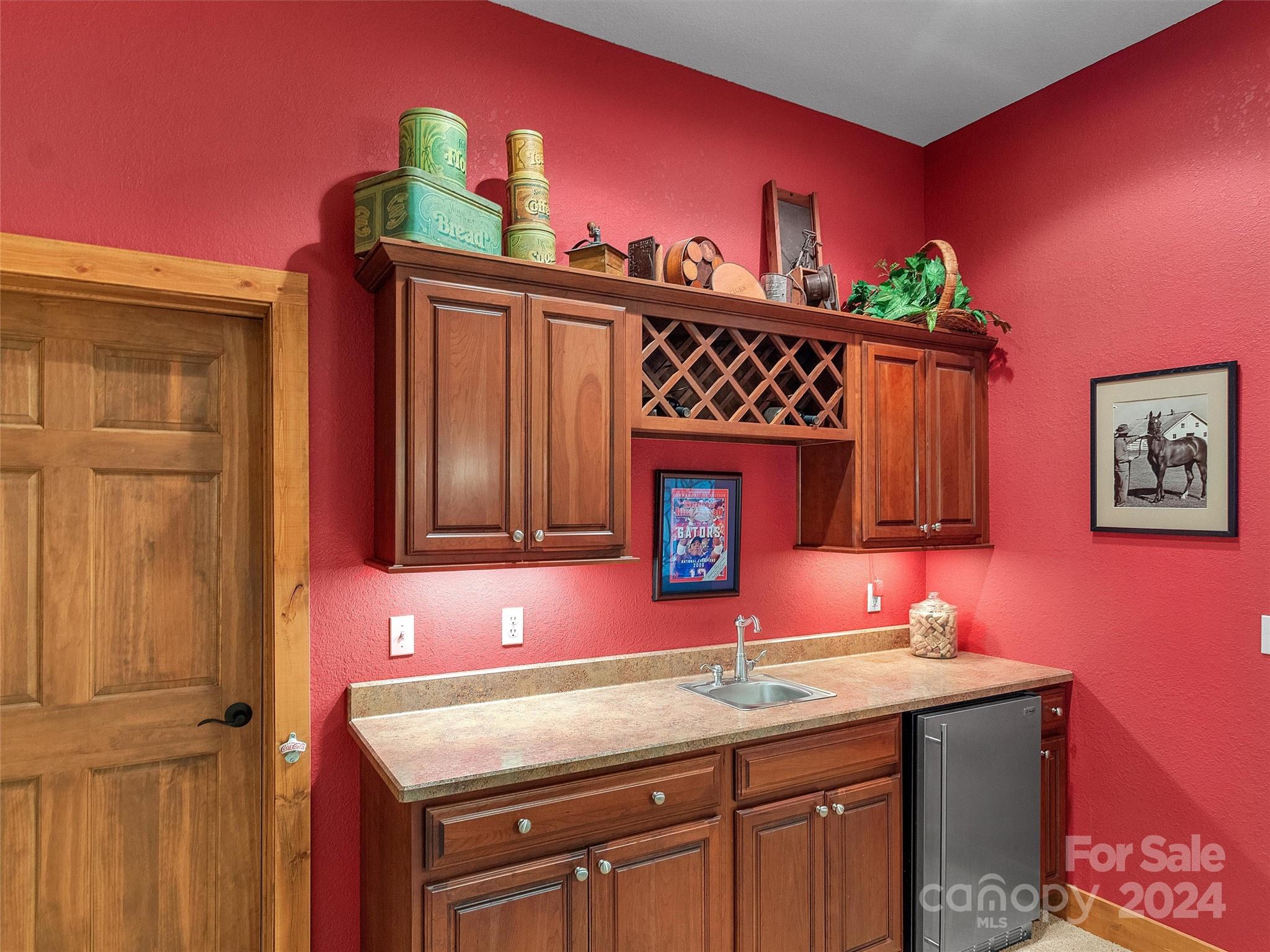 16 Rambling Ridge Road