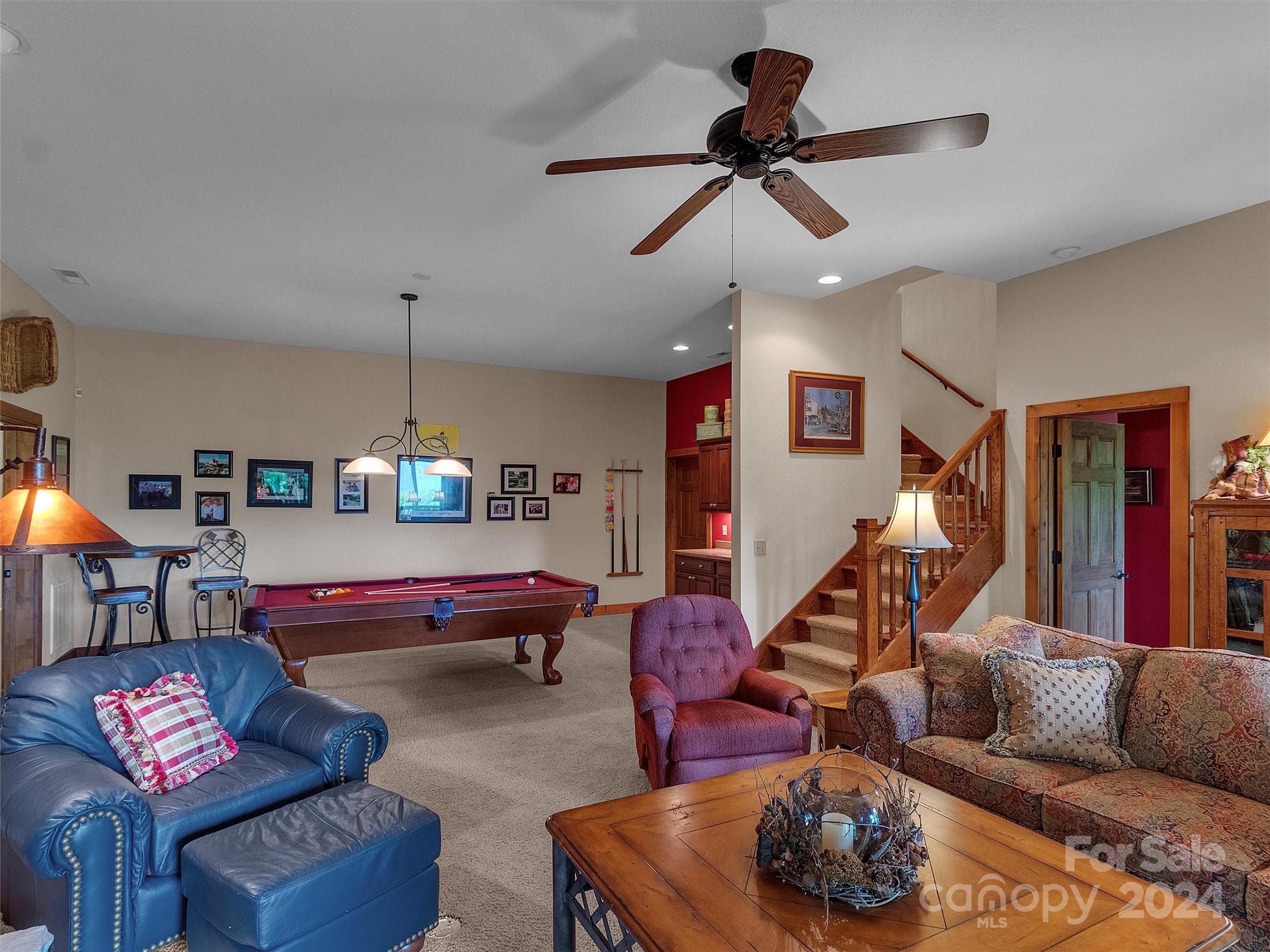 16 Rambling Ridge Road