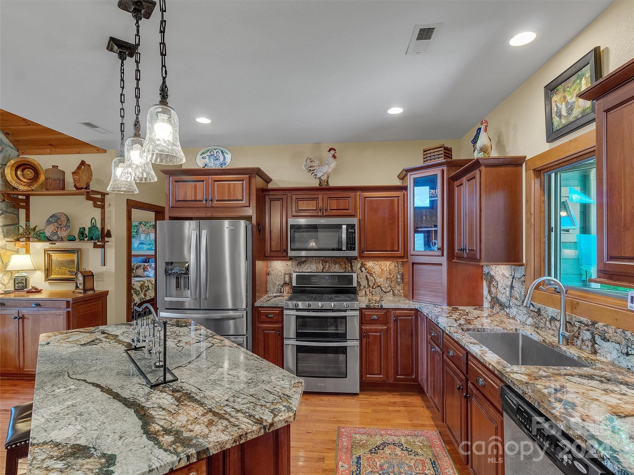 16 Rambling Ridge Road