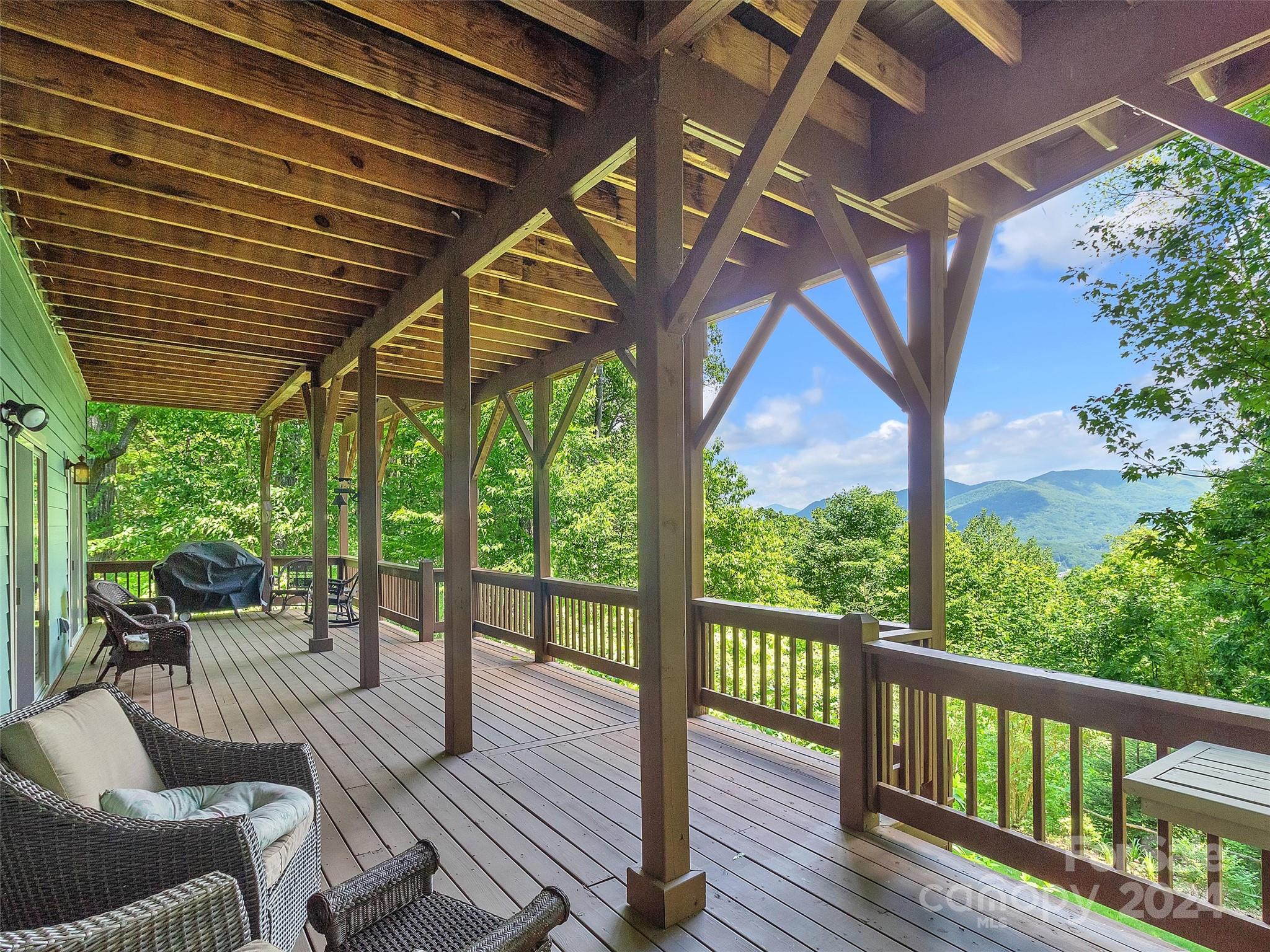 16 Rambling Ridge Road