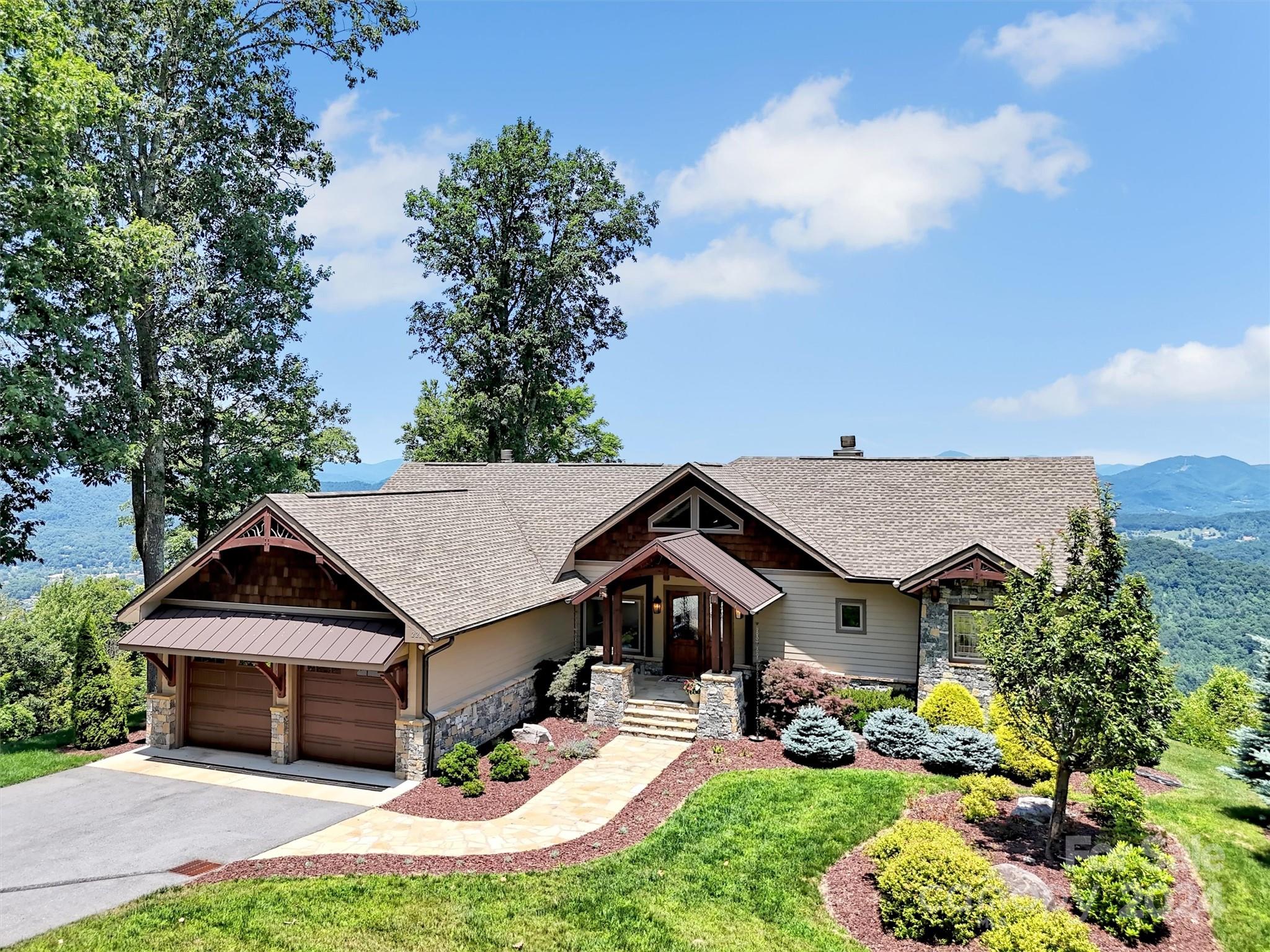 221 Olympia Lane