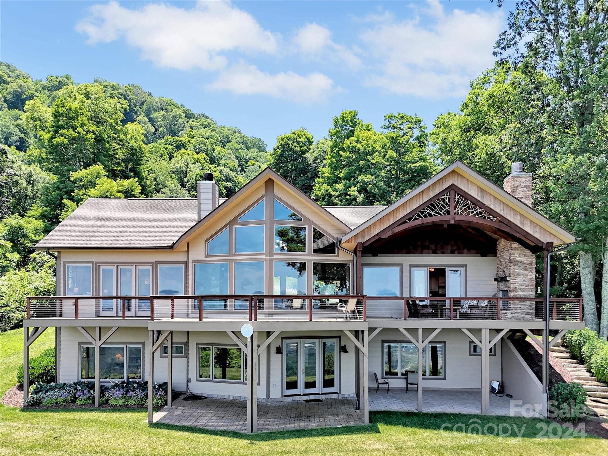221 Olympia Lane