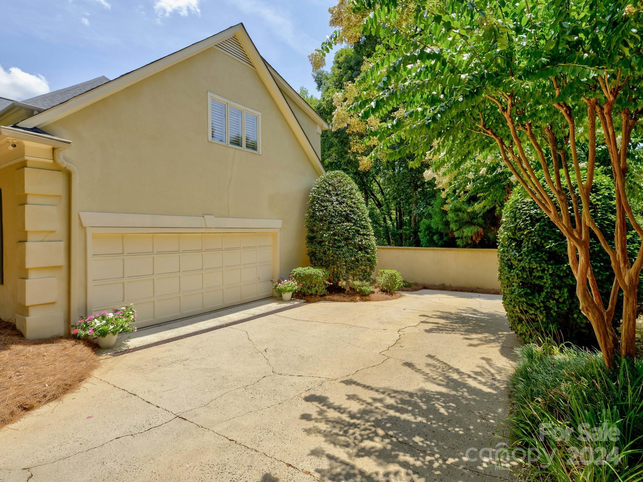 4440 Canoebrook Road