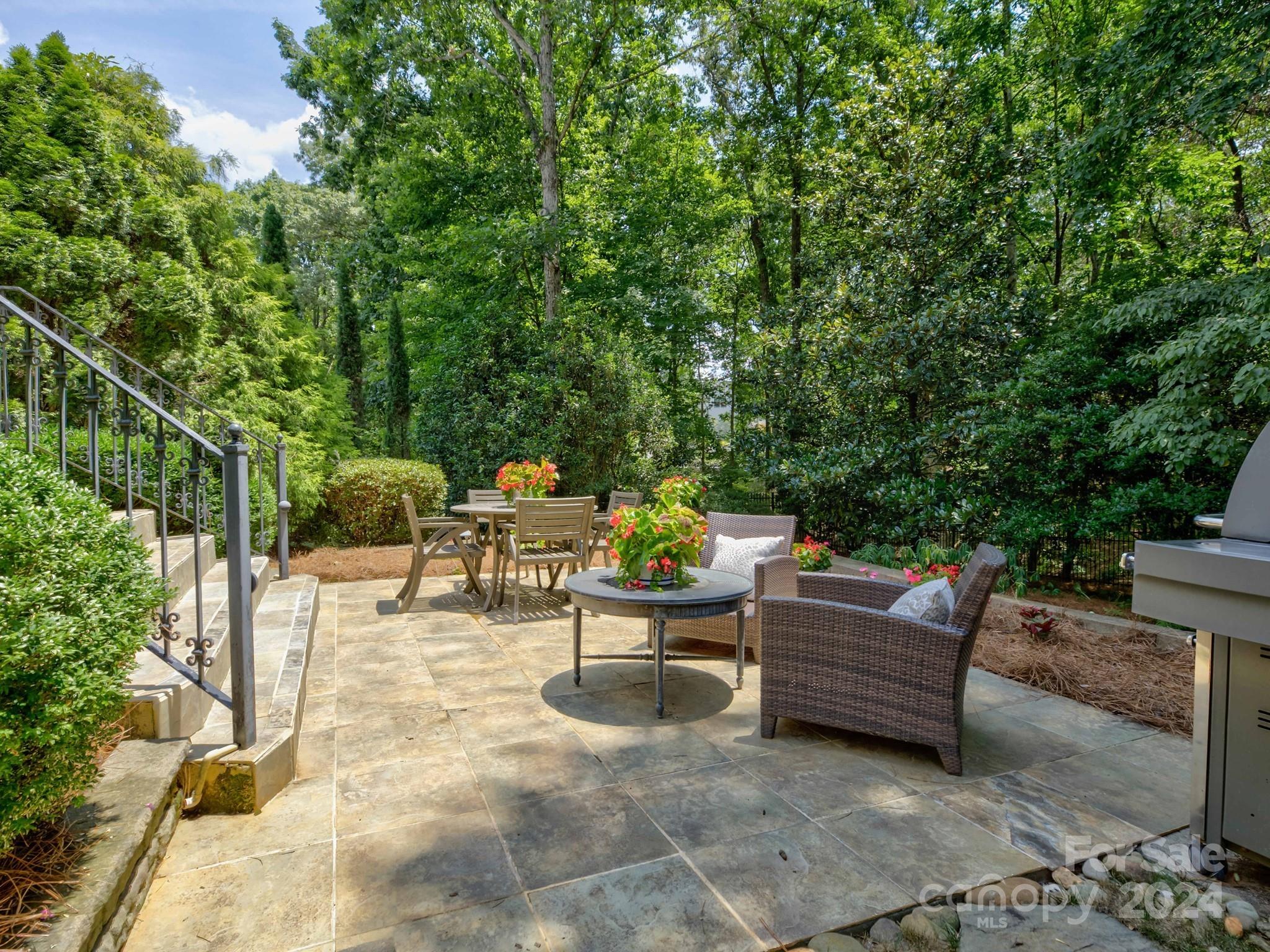 4440 Canoebrook Road