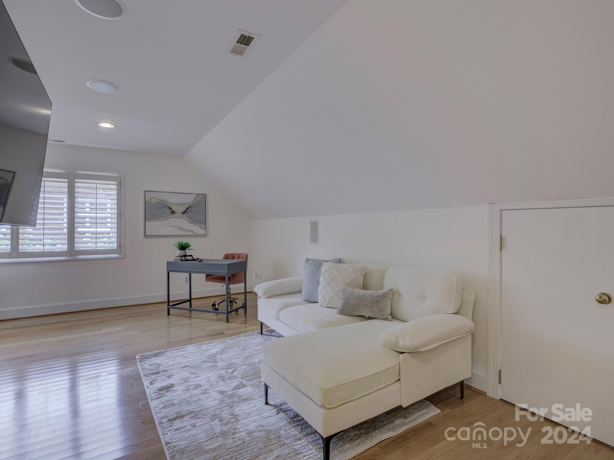 4440 Canoebrook Road