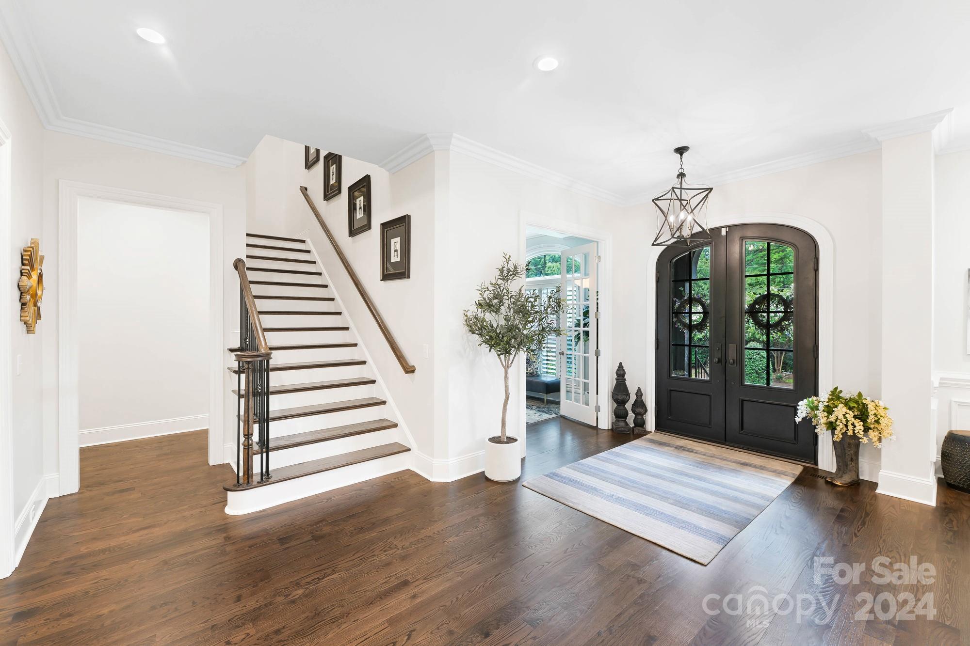 301 Lochaven Road