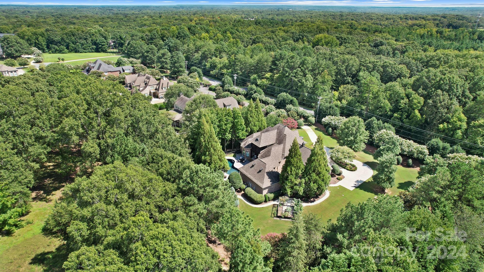 301 Lochaven Road