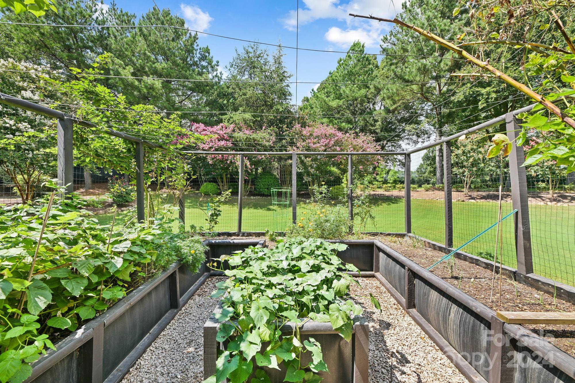 301 Lochaven Road