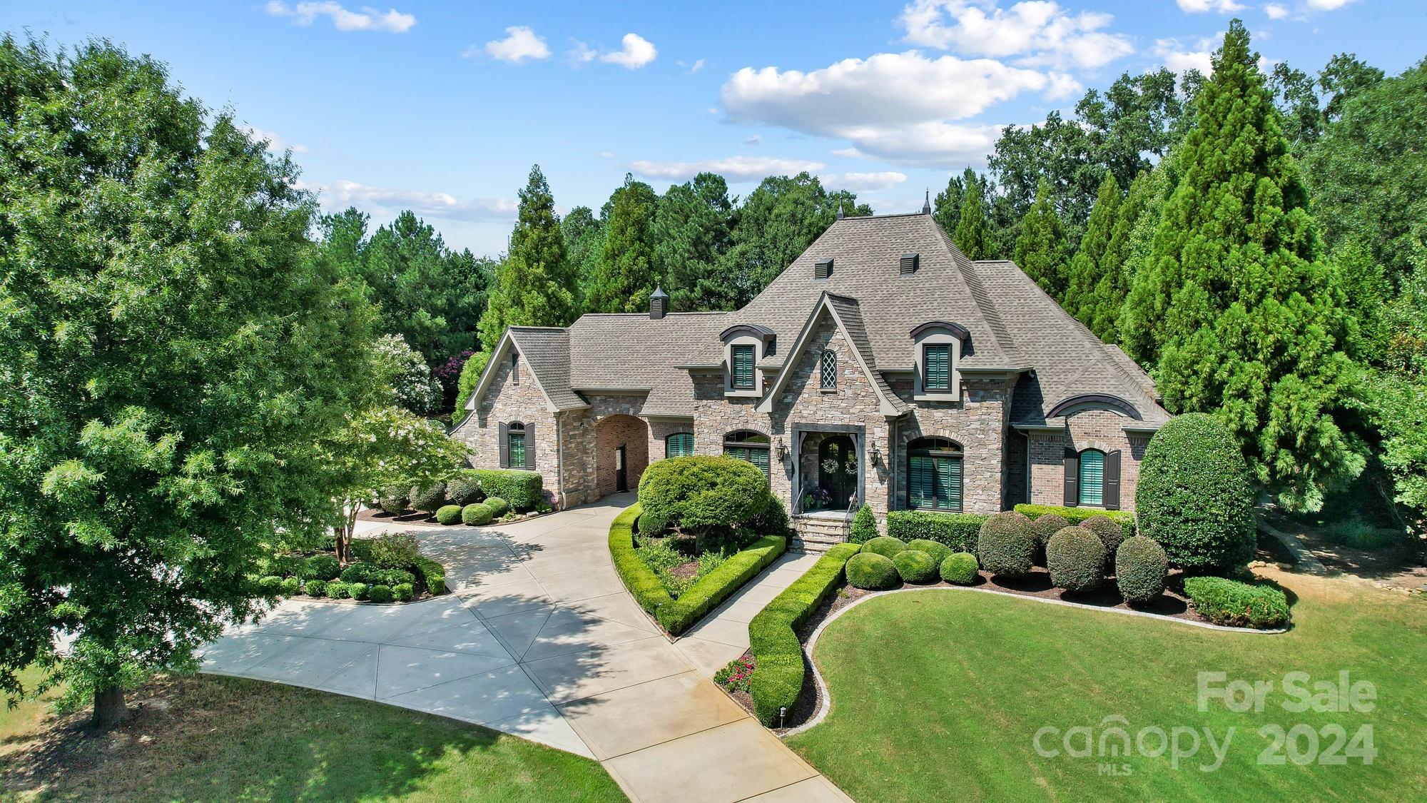 301 Lochaven Road