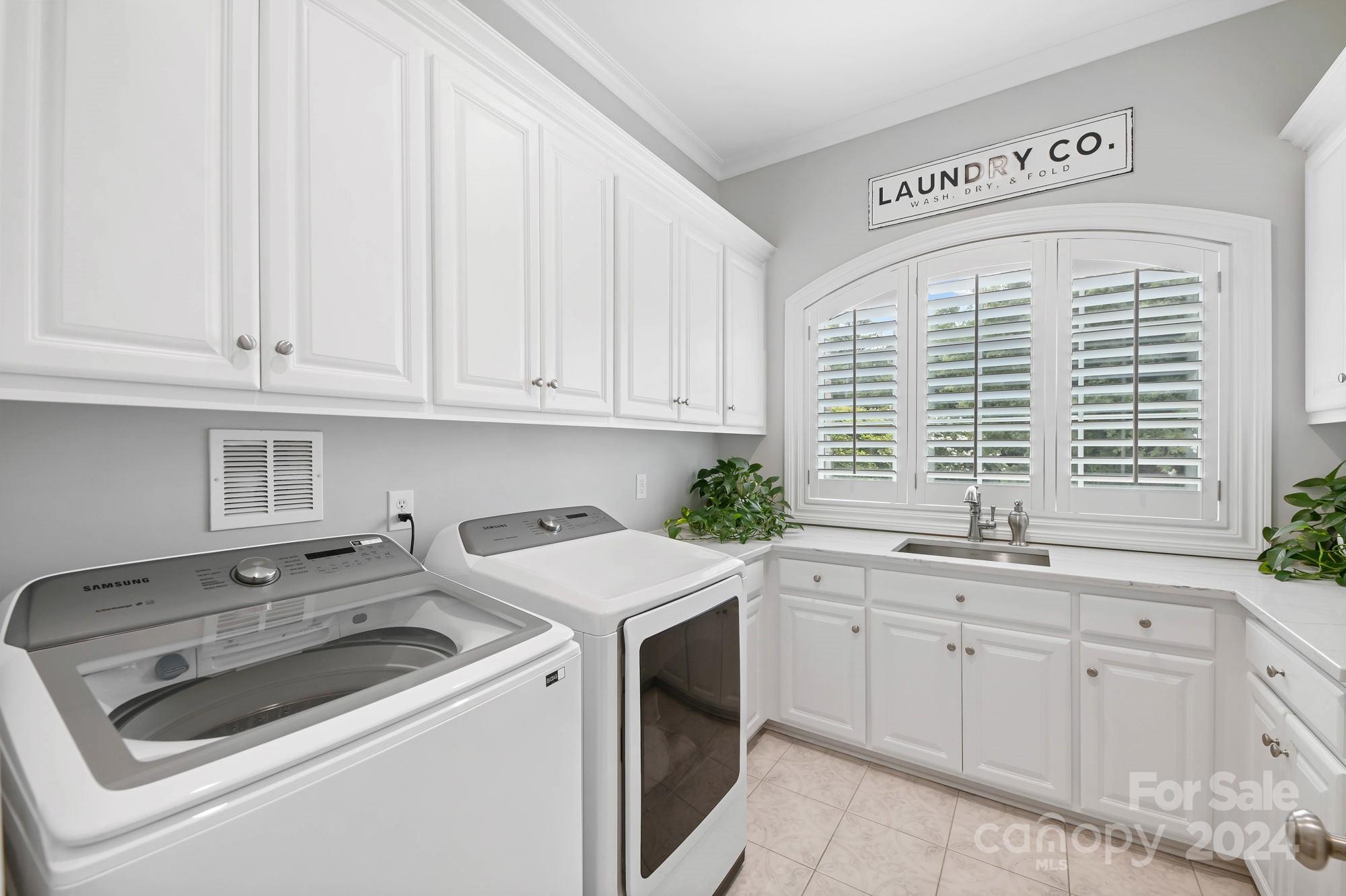 301 Lochaven Road