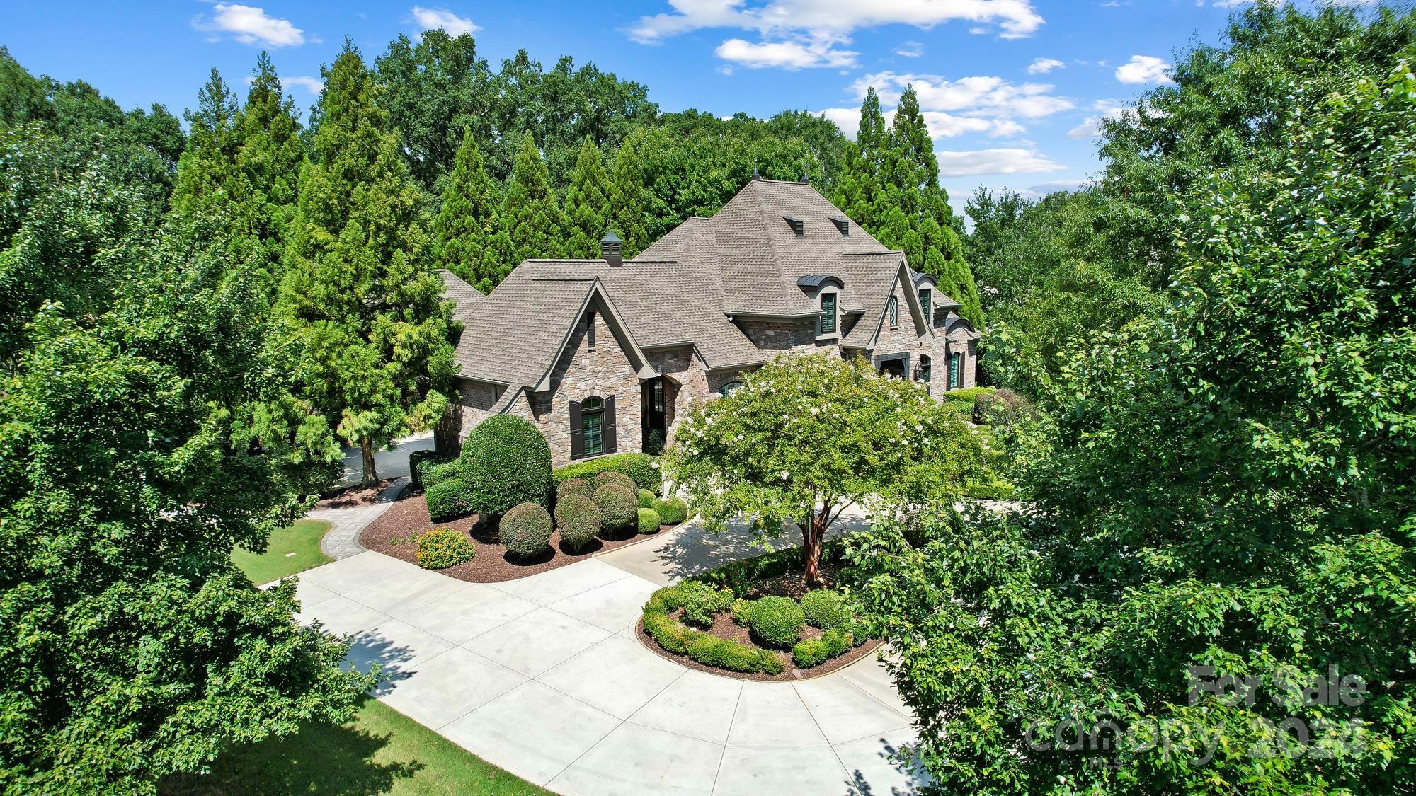 301 Lochaven Road