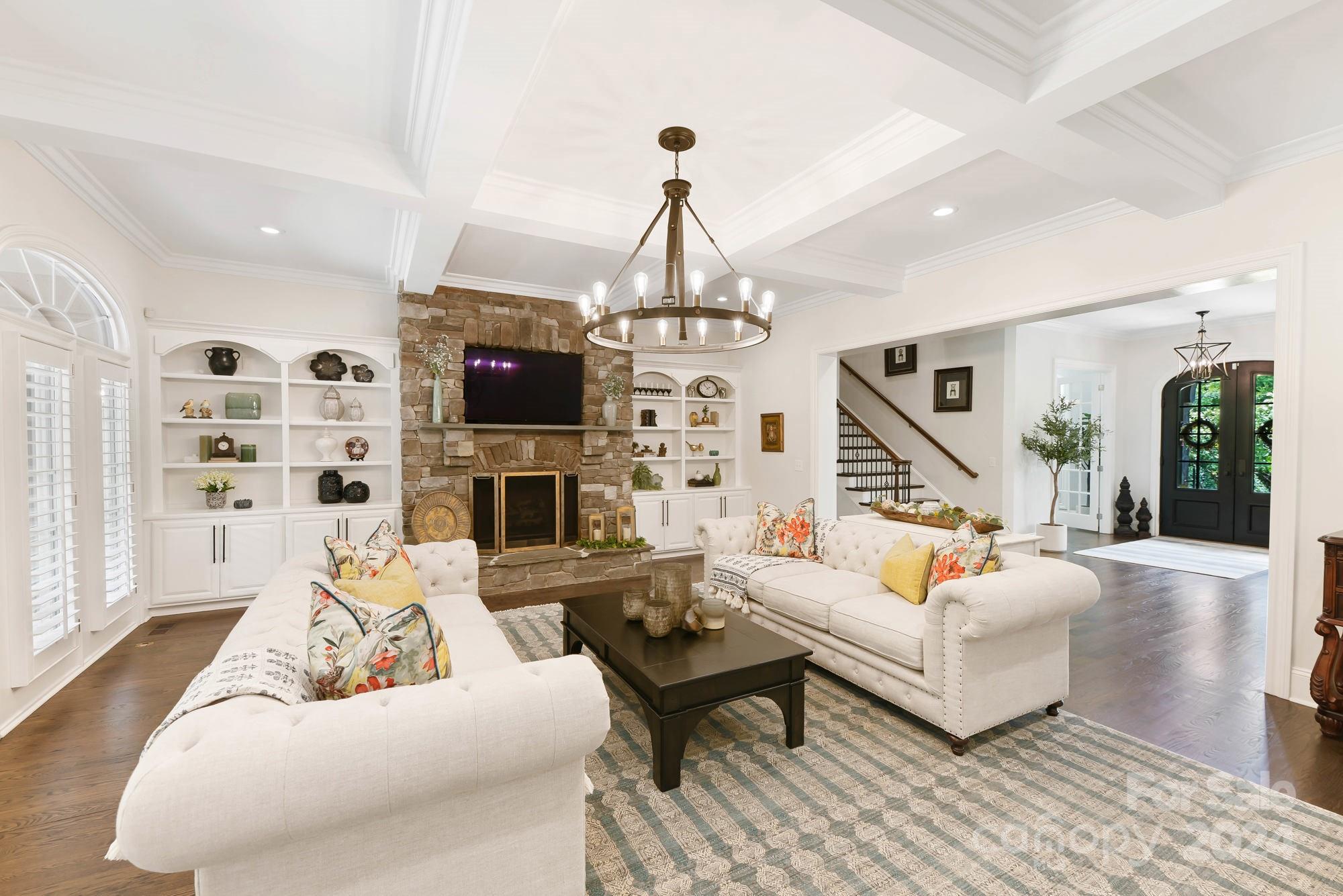 301 Lochaven Road